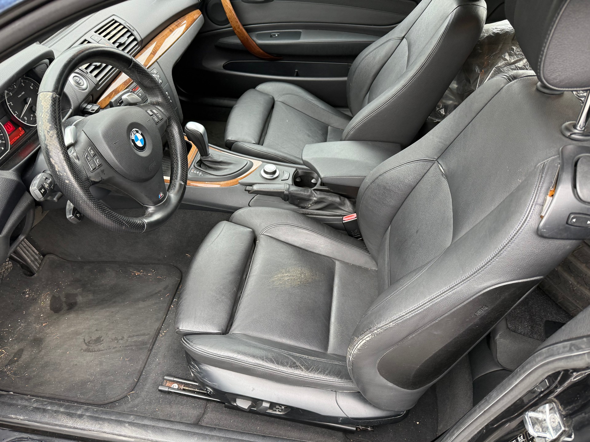 BMW 130i Steptronic-image-8