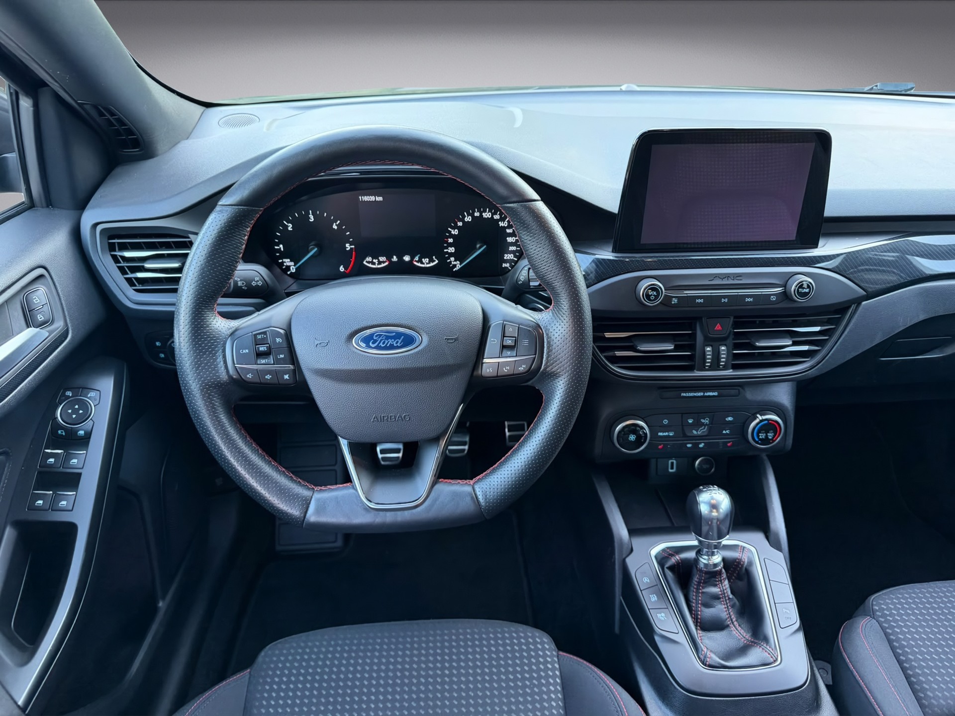 FORD Focus 2.0 TDCi ST Line * Diesel *-image-7