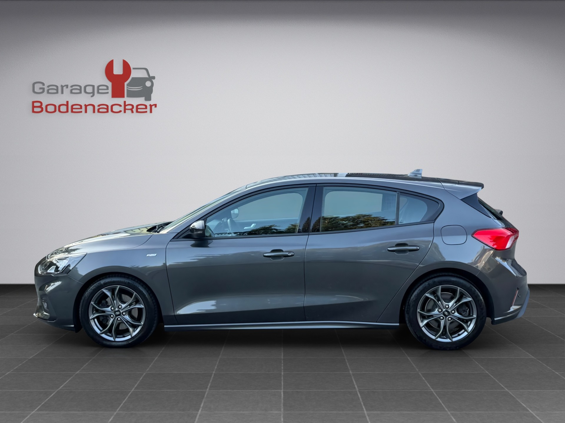 FORD Focus 2.0 TDCi ST Line * Diesel *-showroom-element-2