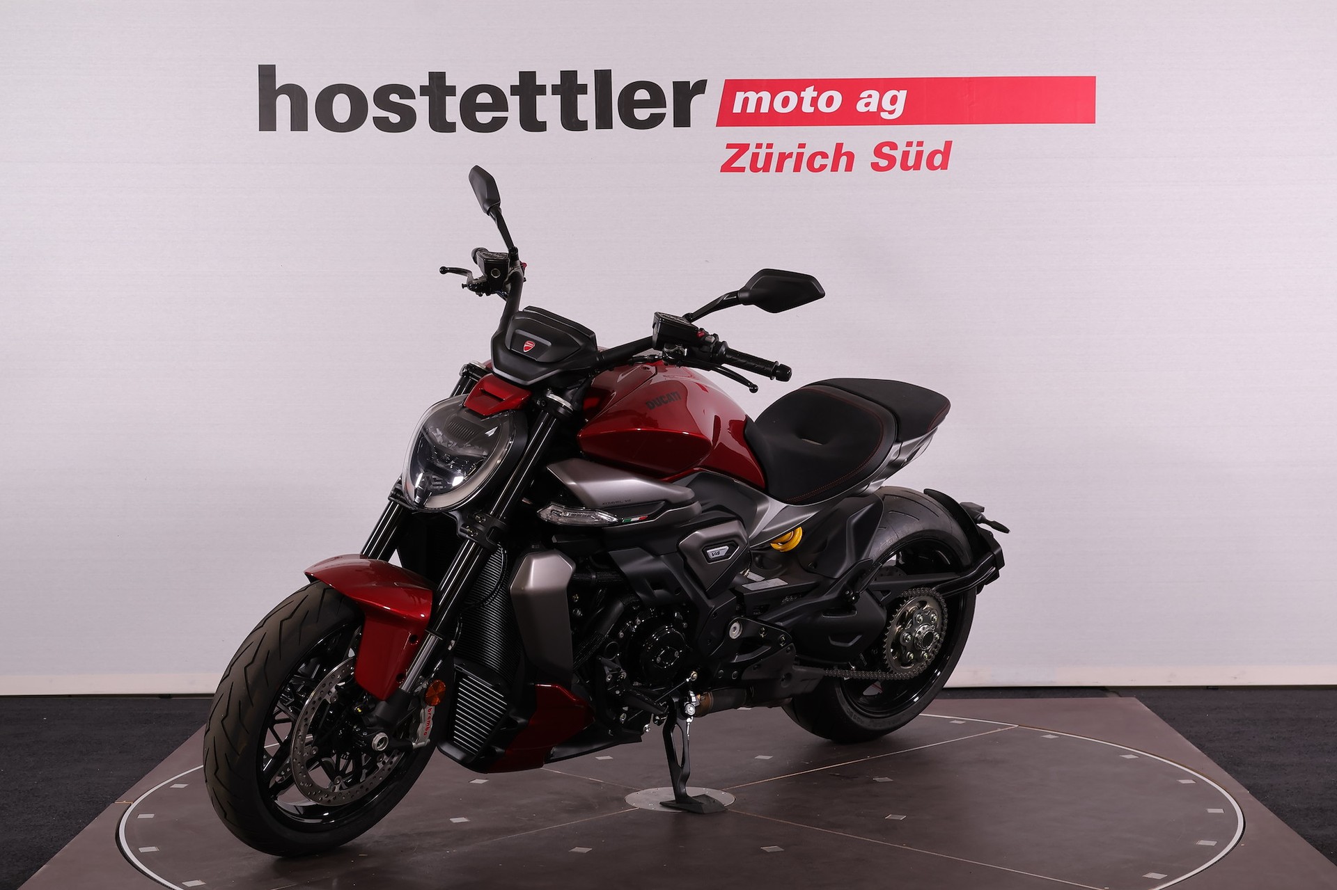 DUCATI X Diavel V4-image-4