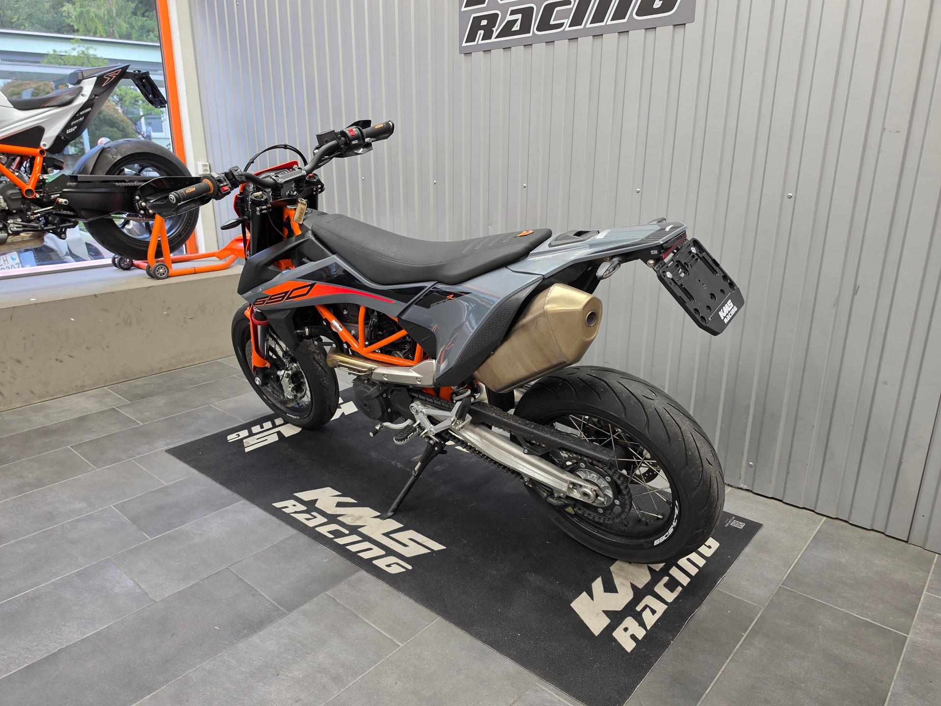 KTM 690 SMC R-image-3