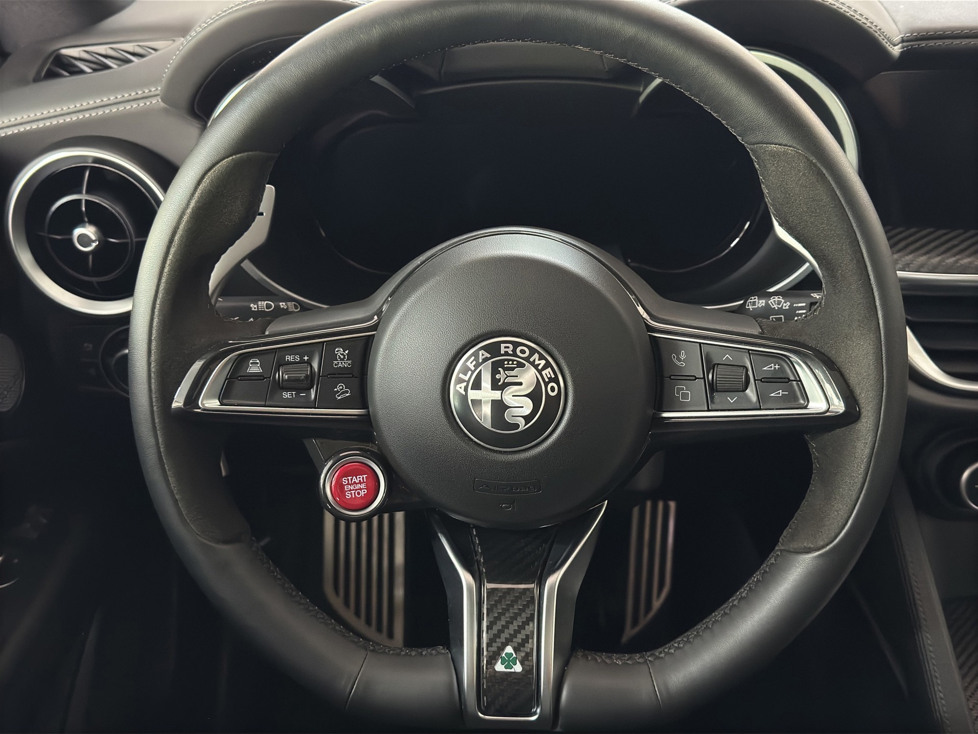 ALFA ROMEO Stelvio 2.9 V6 Quadrifoglio Q4 AT8 "Verde Montreal"-image-13