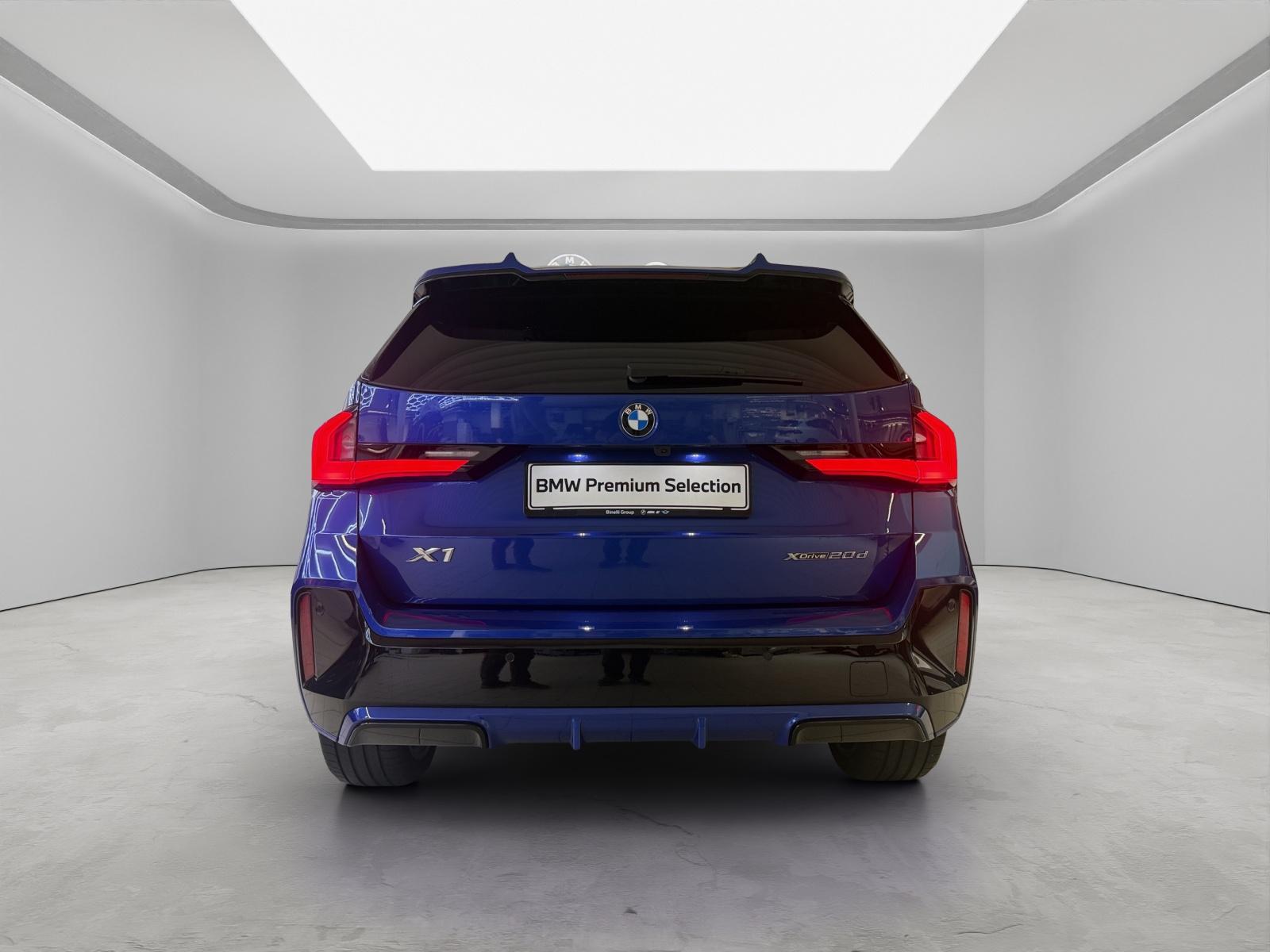 BMW X1 20d xDrive M-SportPaketPro-showroom-element-3