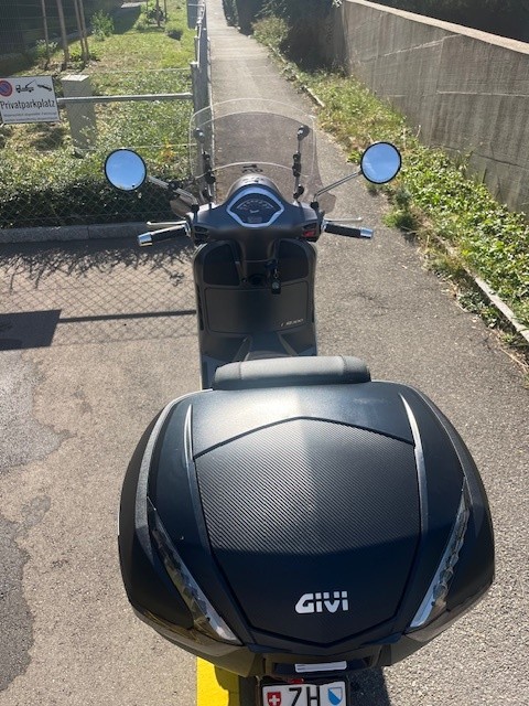 PIAGGIO Vespa GTS Super 300 i.e Sport-image-2