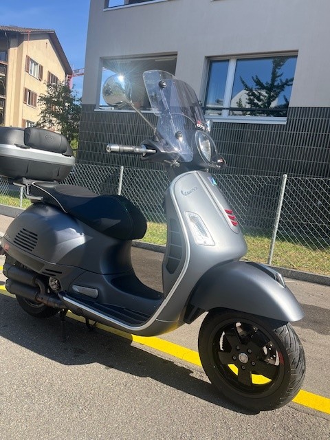 PIAGGIO Vespa GTS Super 300 i.e Sport-image-1