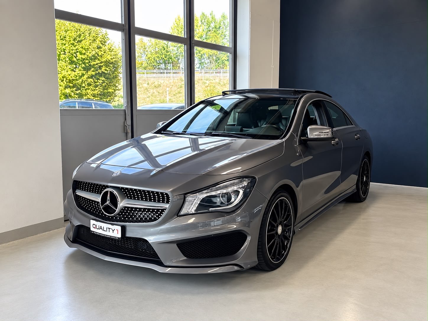 MERCEDES-BENZ CLA 180 AMG Line 7G-DCT-image-1