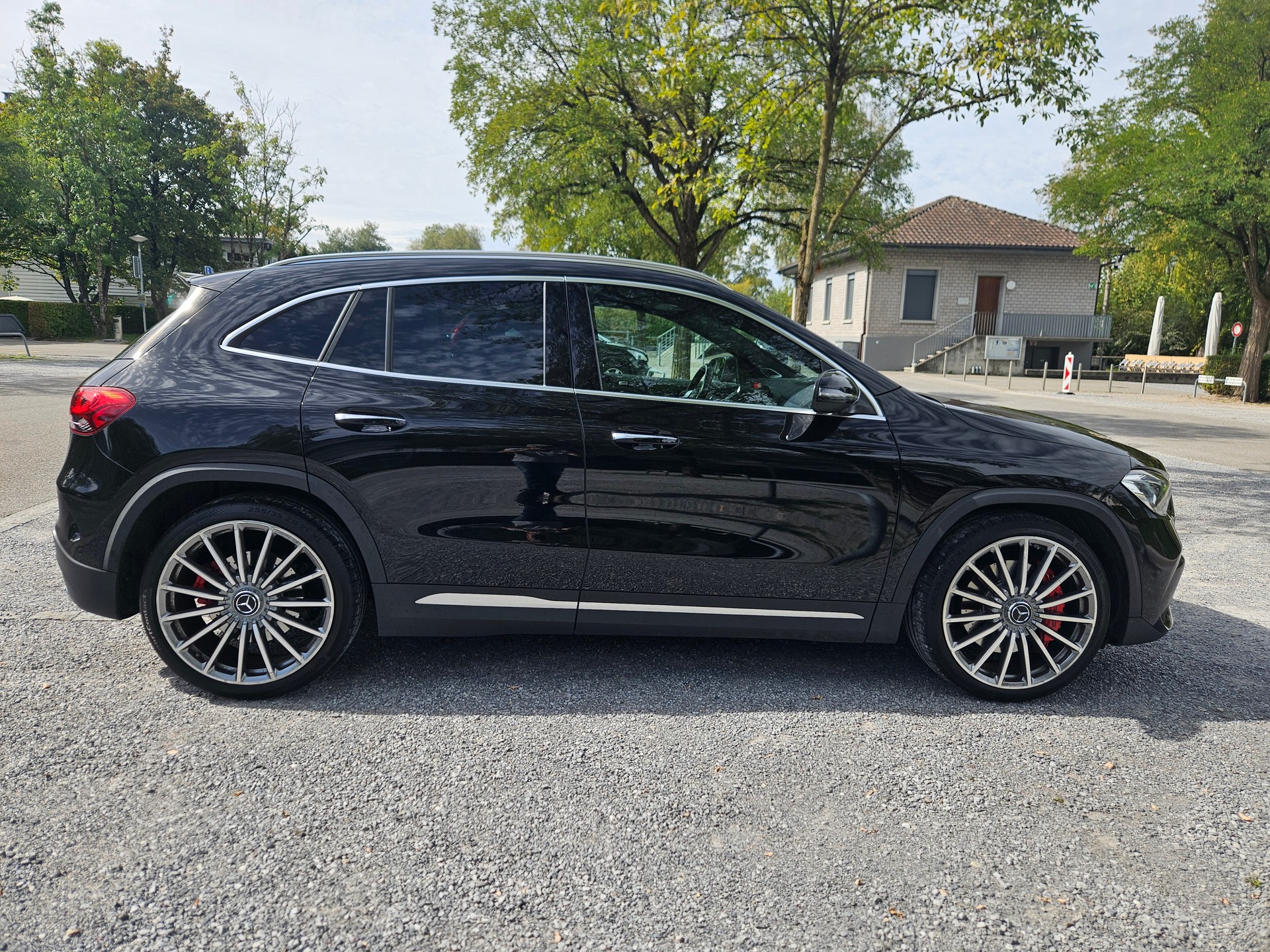 MERCEDES-BENZ GLA 45 S AMG 4matic+-image-10