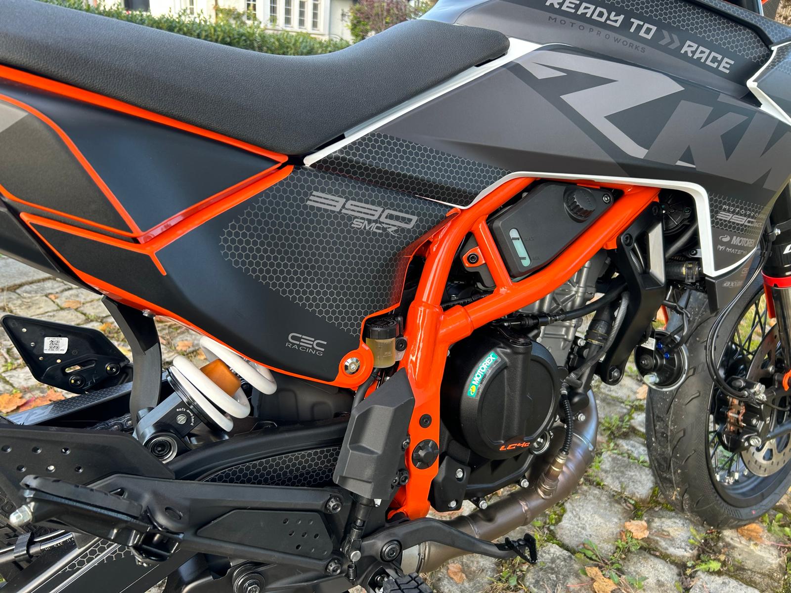 KTM BLACK EDITION-image-12