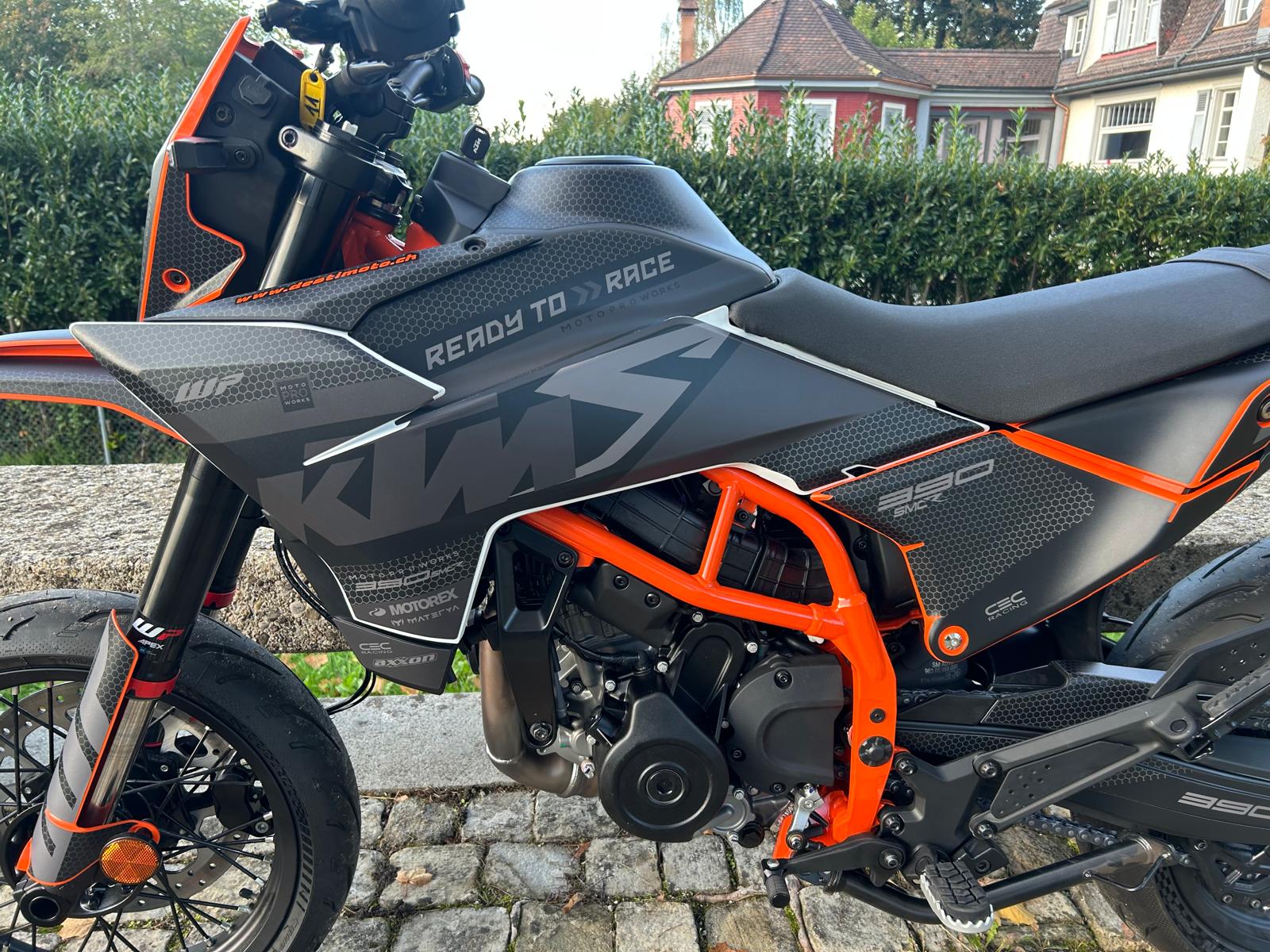 KTM BLACK EDITION-image-7