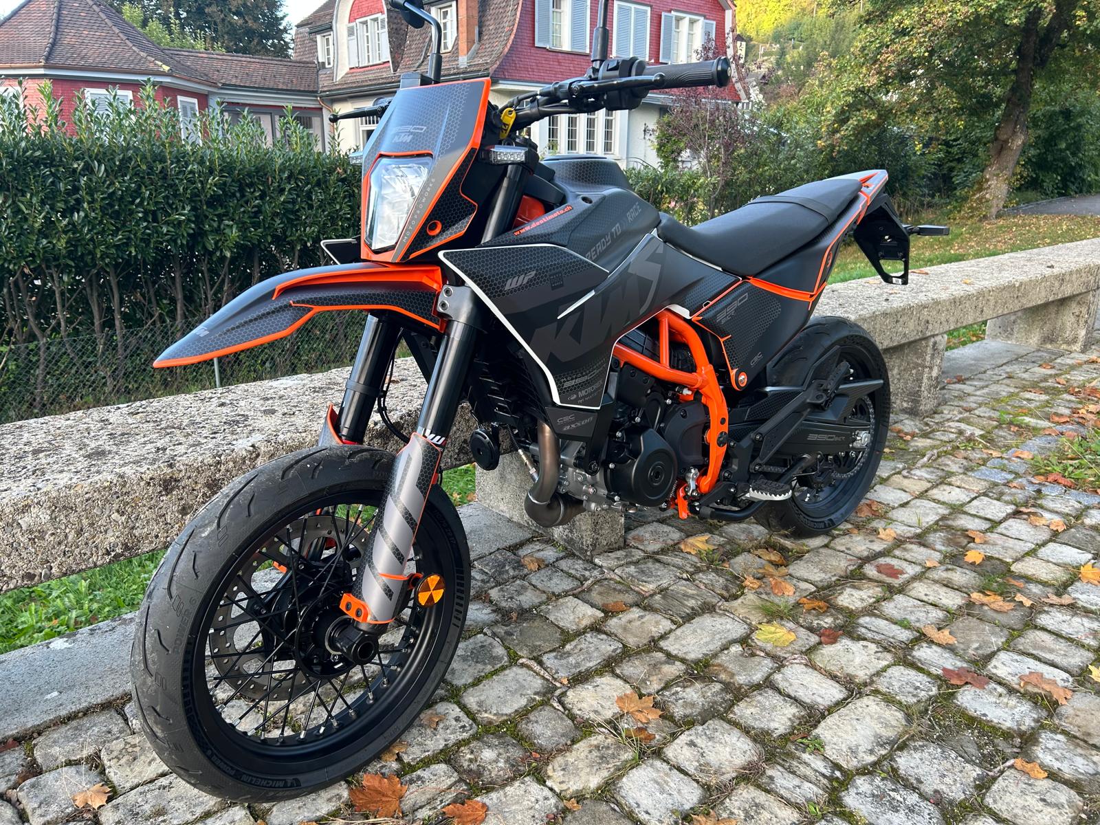 KTM BLACK EDITION-image-4