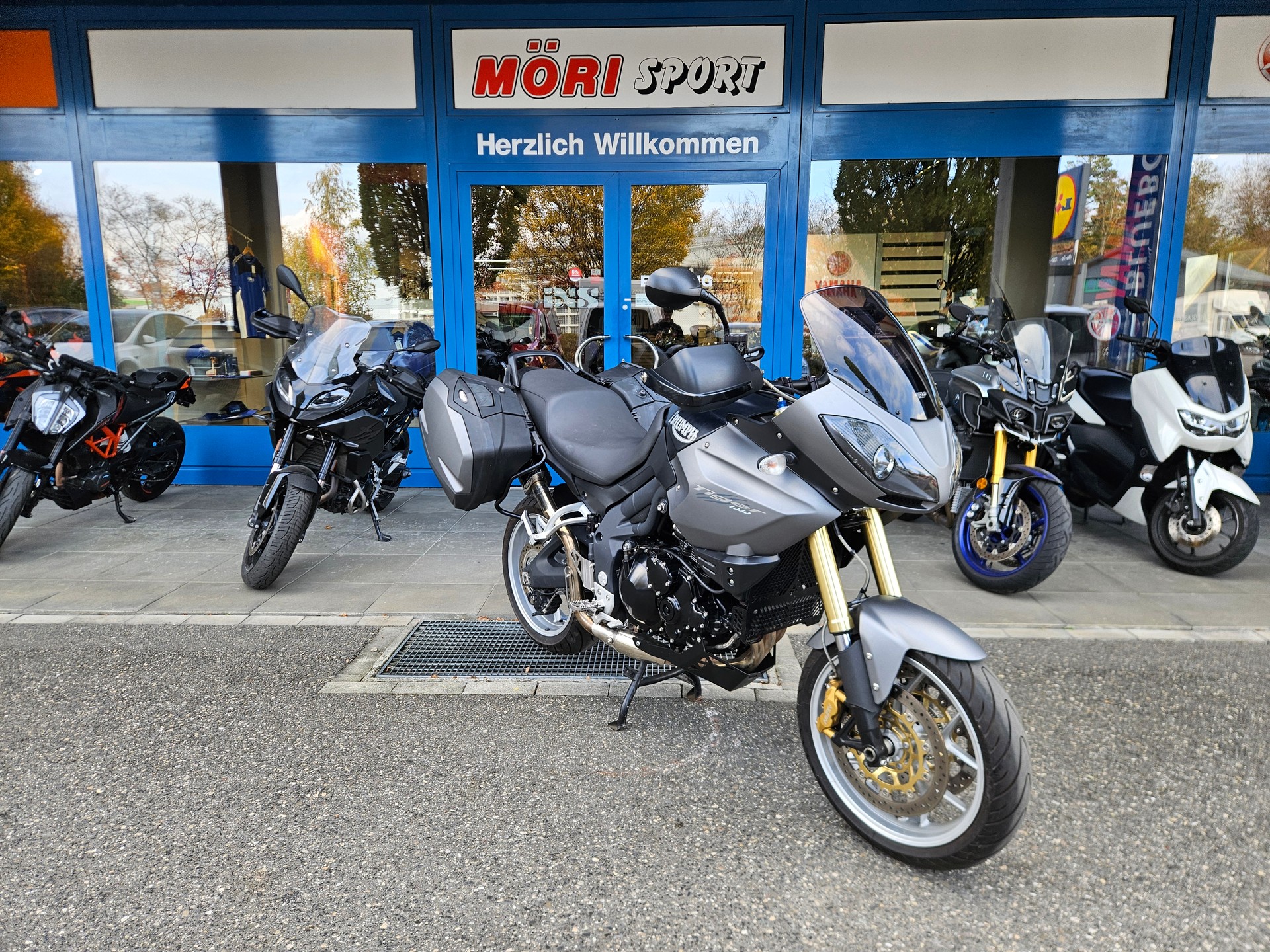 TRIUMPH Tiger 1050 ABS-image-1