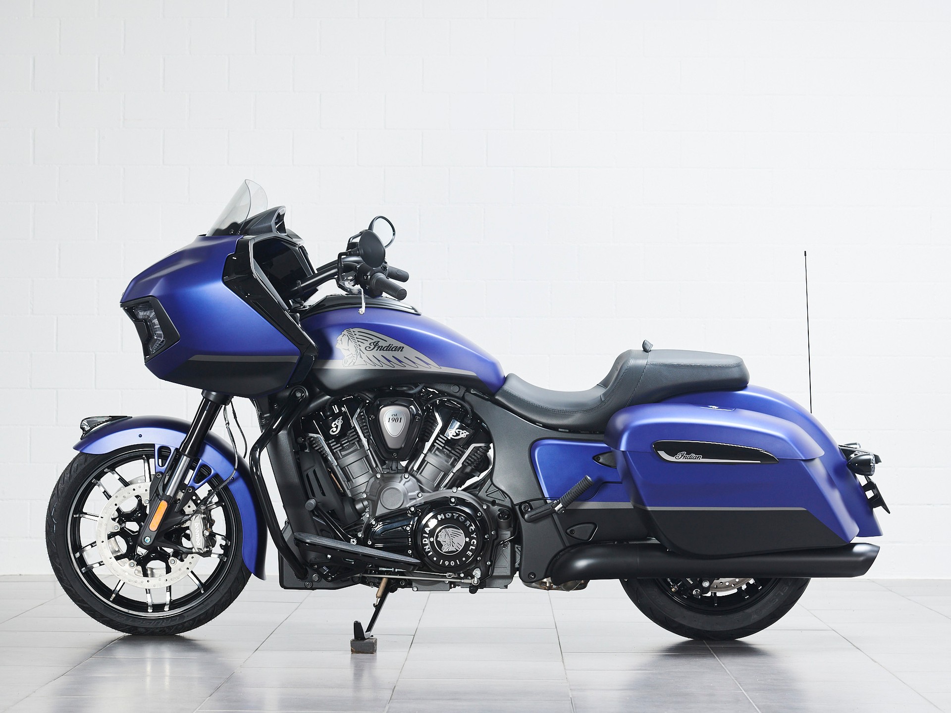 INDIAN Challenger Dark Horse-image-2