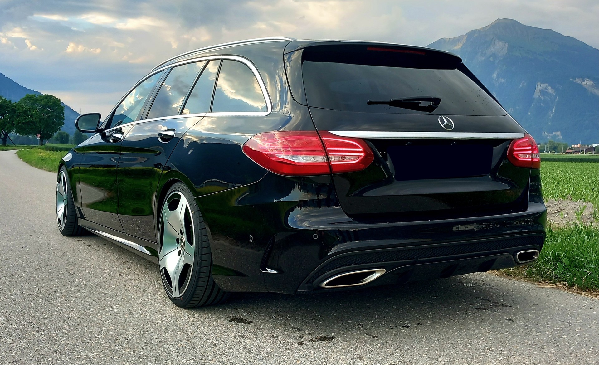 MERCEDES-BENZ C 400 AMG Line 4Matic 9G-Tronic-image-6