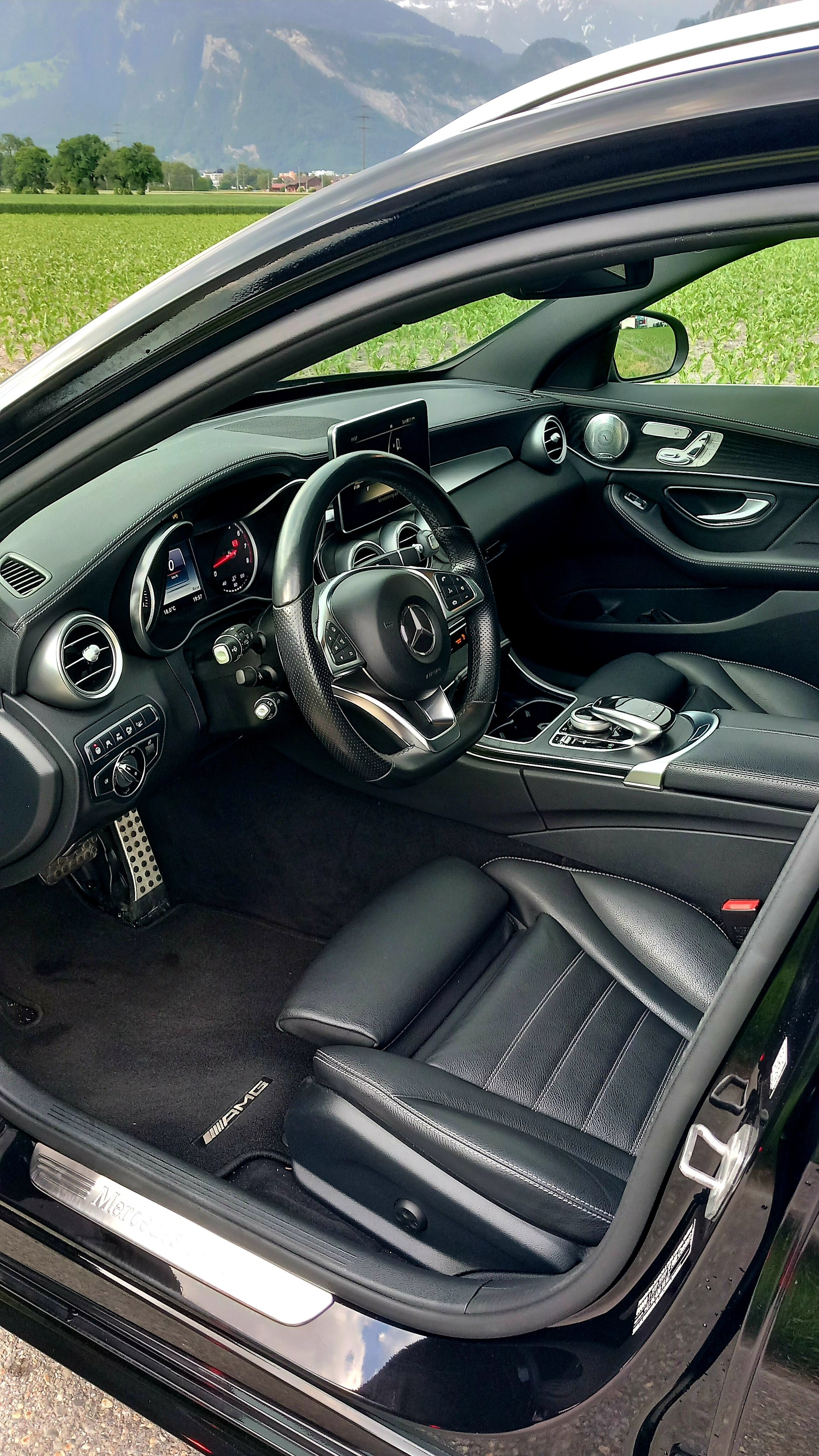 MERCEDES-BENZ C 400 AMG Line 4Matic 9G-Tronic-image-8