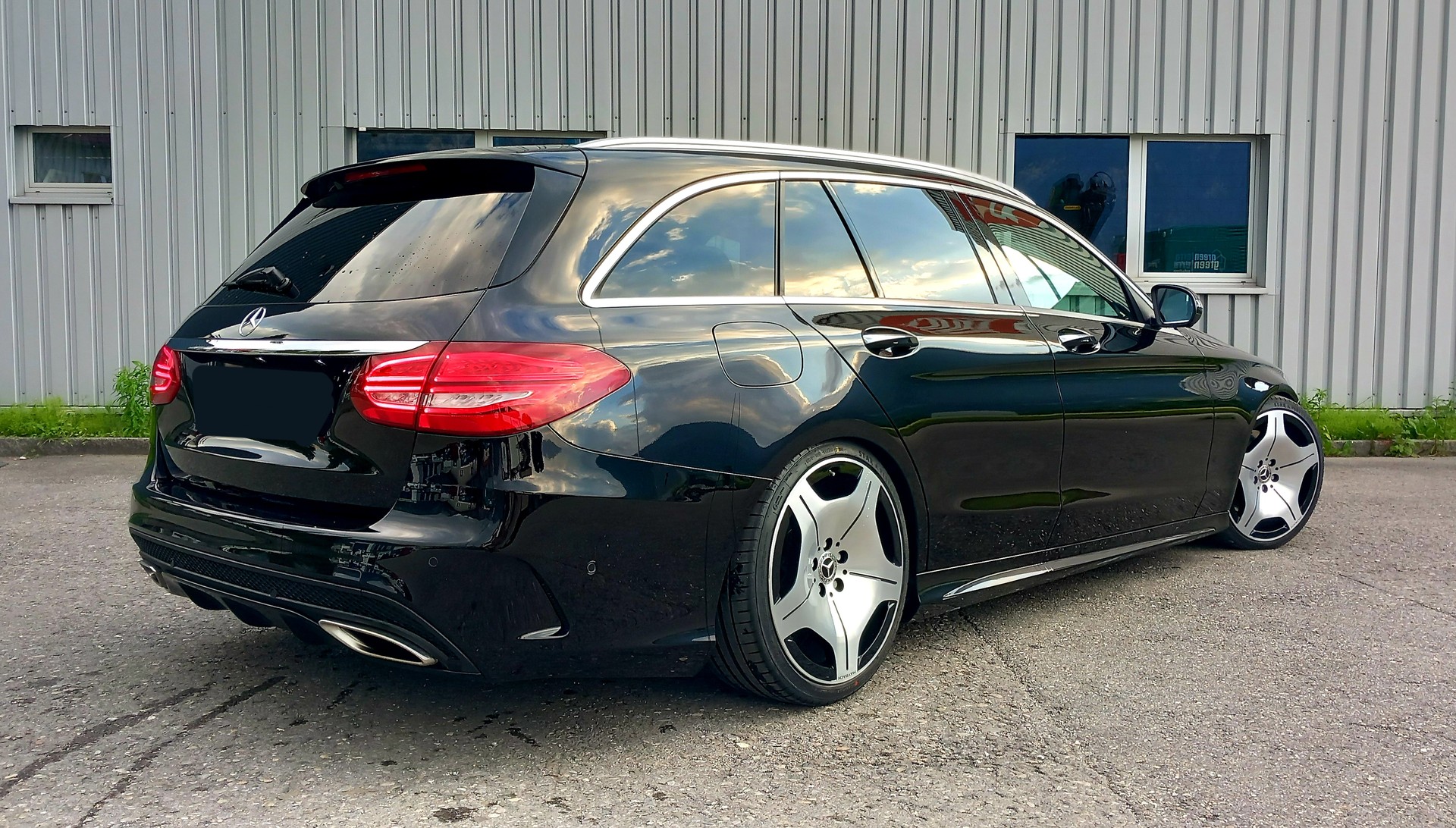 MERCEDES-BENZ C 400 AMG Line 4Matic 9G-Tronic-image-2