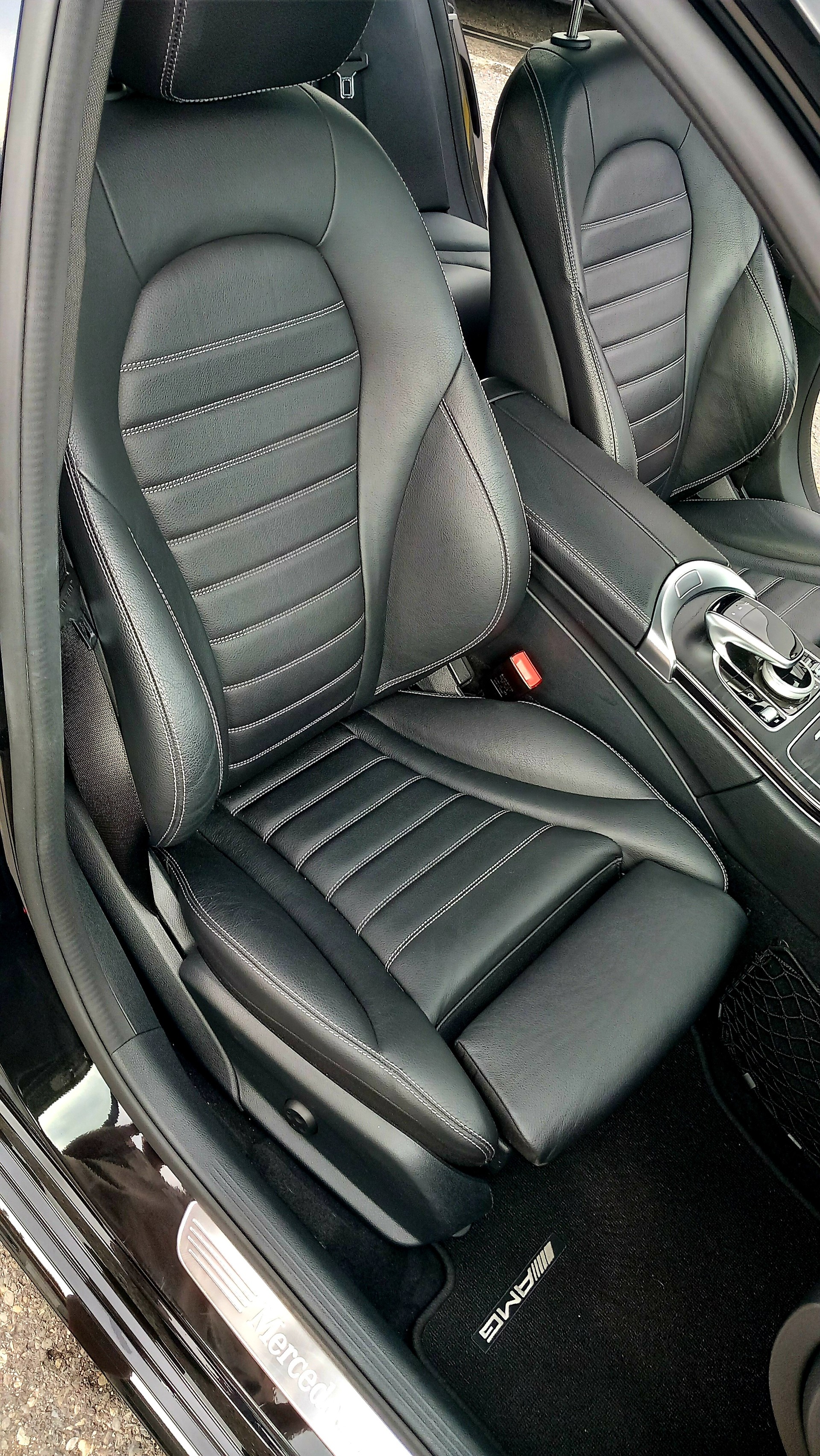 MERCEDES-BENZ C 400 AMG Line 4Matic 9G-Tronic-image-11