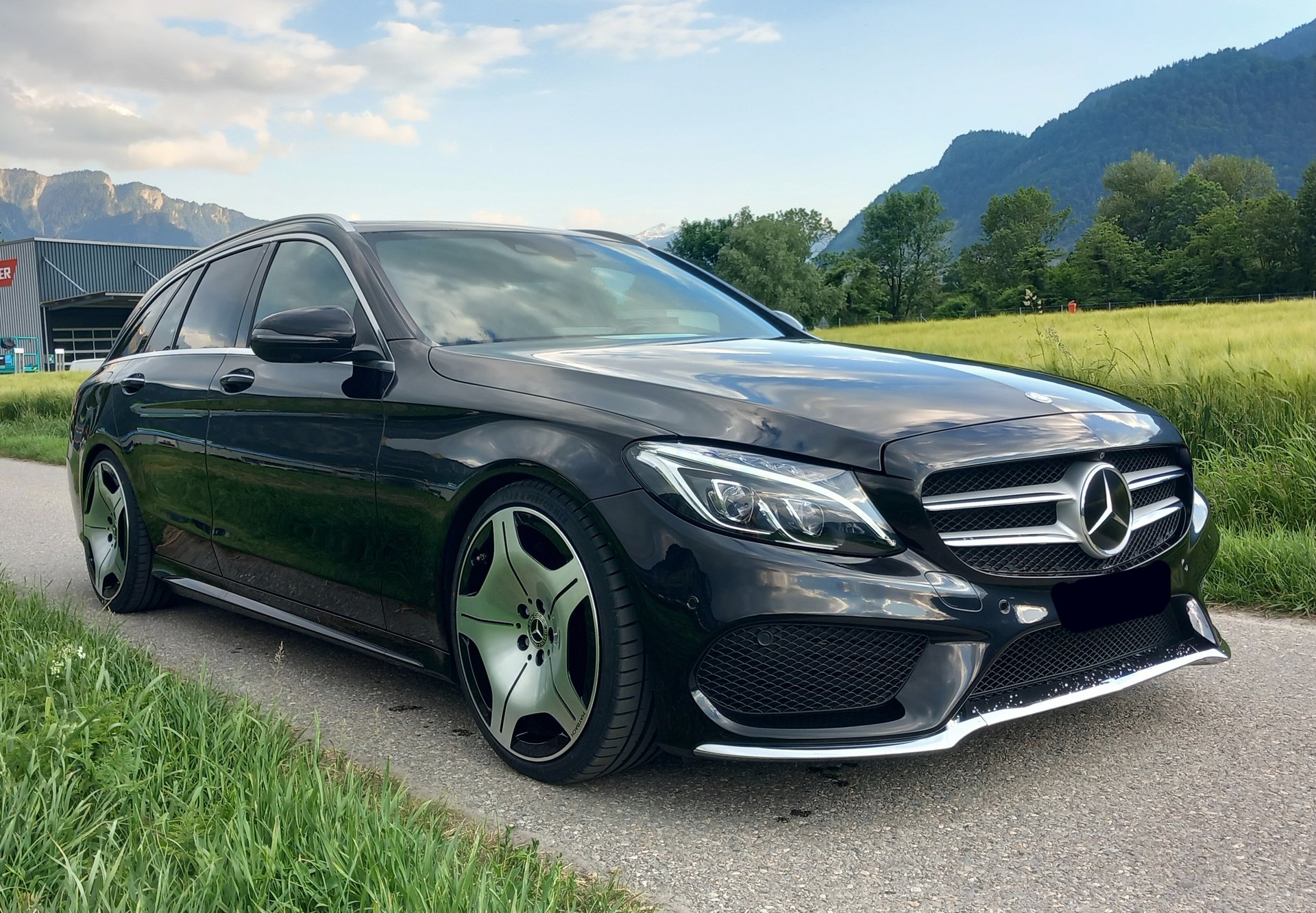 MERCEDES-BENZ C 400 AMG Line 4Matic 9G-Tronic-image-4