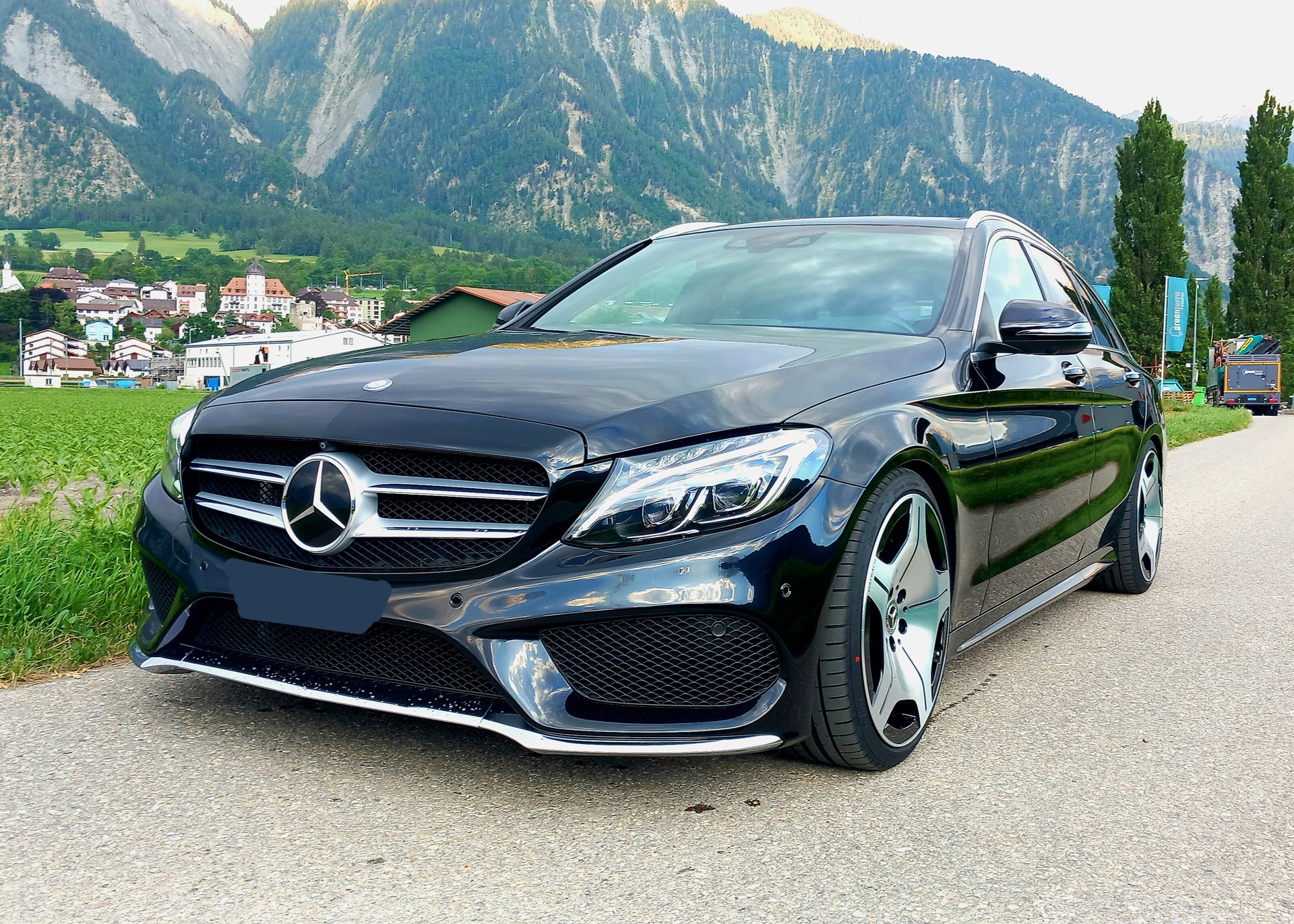 MERCEDES-BENZ C 400 AMG Line 4Matic 9G-Tronic-image-5
