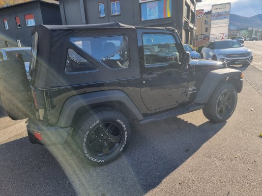 JEEP Wrangler 2.8 CRD Sport-image-5