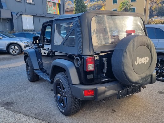 JEEP Wrangler 2.8 CRD Sport-image-8