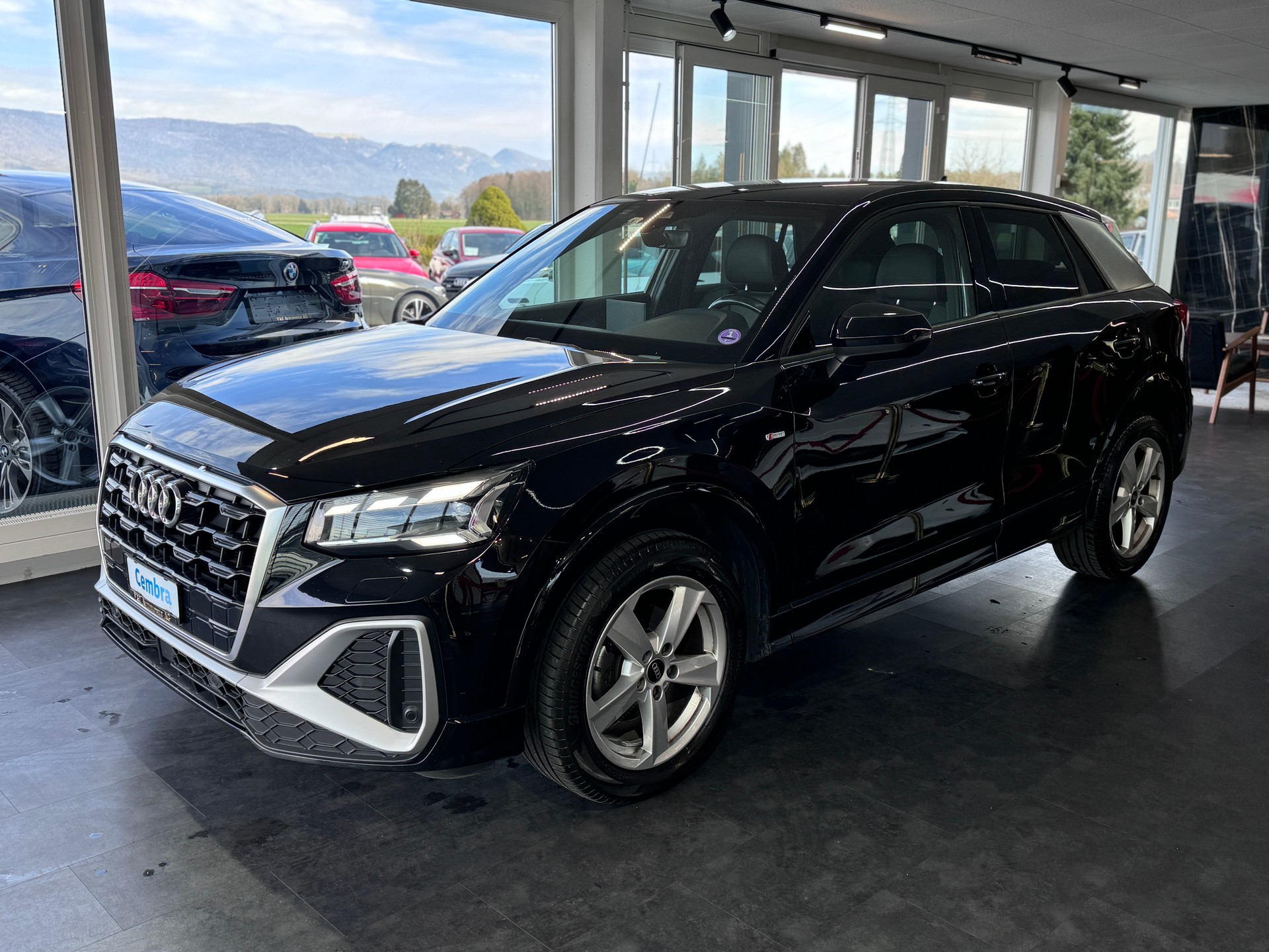 AUDI Q2 35 TFSI S line S-tronic-showroom-element-2