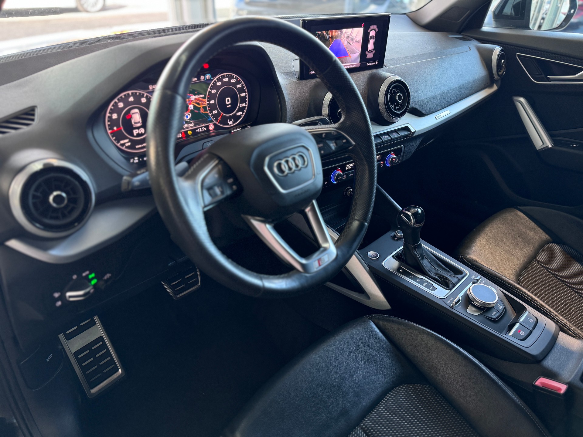 AUDI Q2 35 TFSI S line S-tronic-image-8