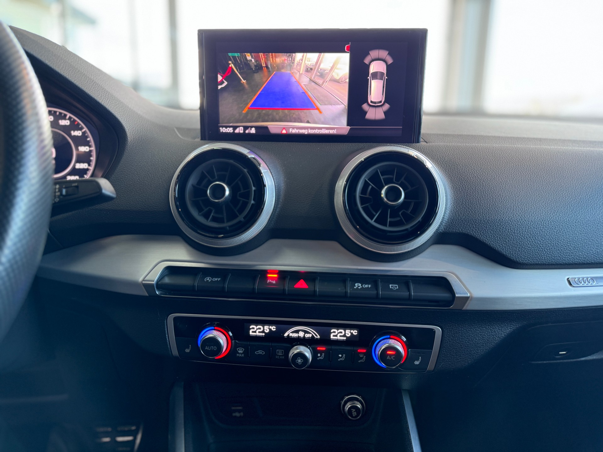 AUDI Q2 35 TFSI S line S-tronic-image-13