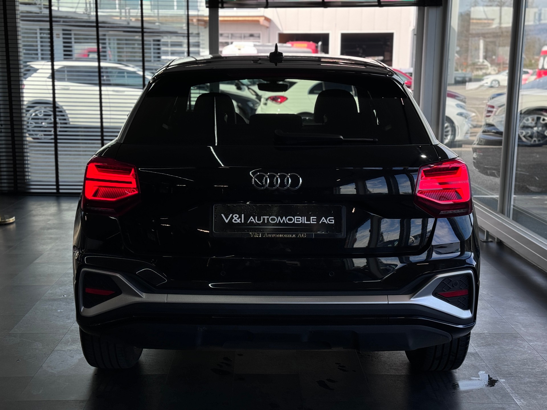 AUDI Q2 35 TFSI S line S-tronic-image-5