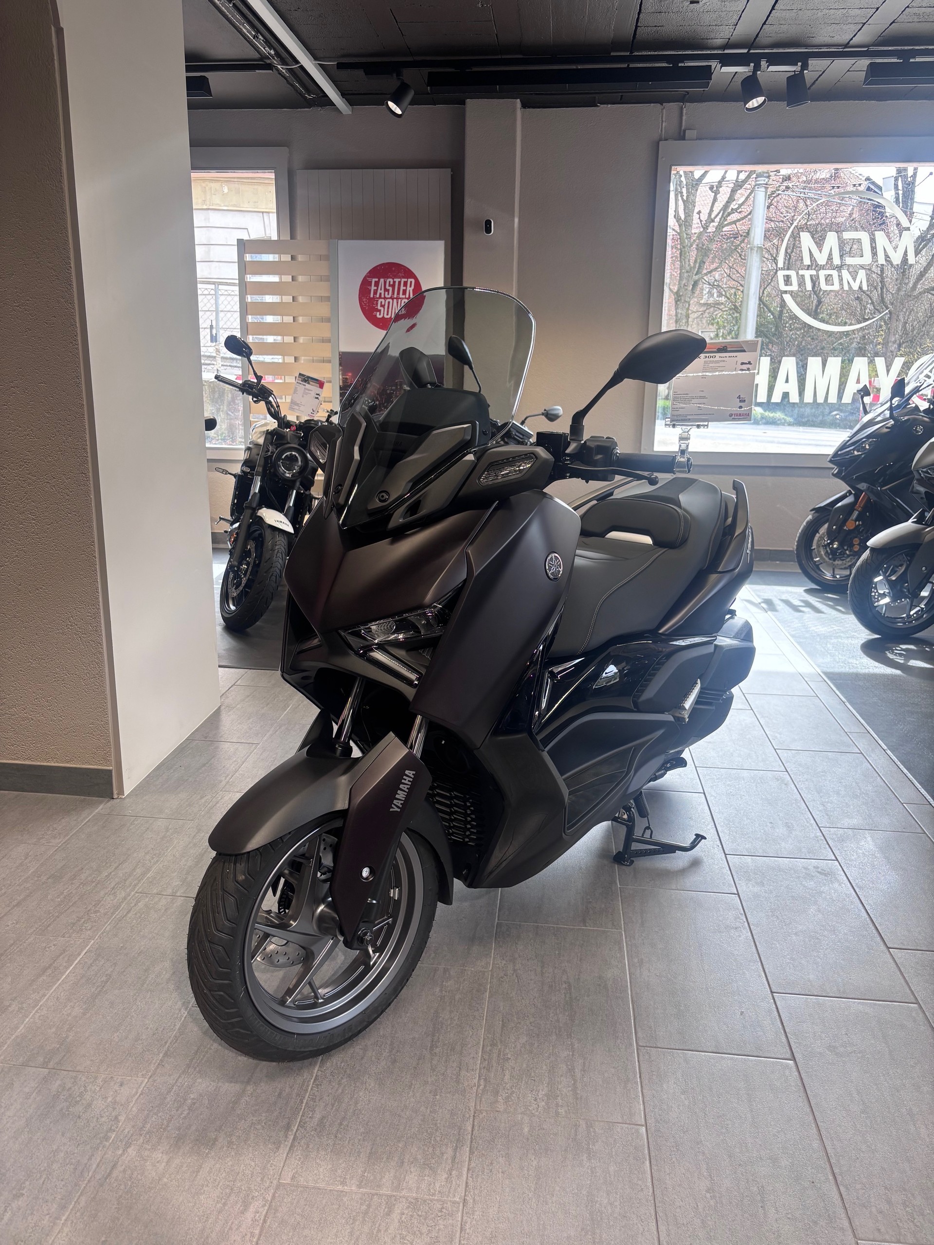 YAMAHA X-Max 300 Tech Max-image-0