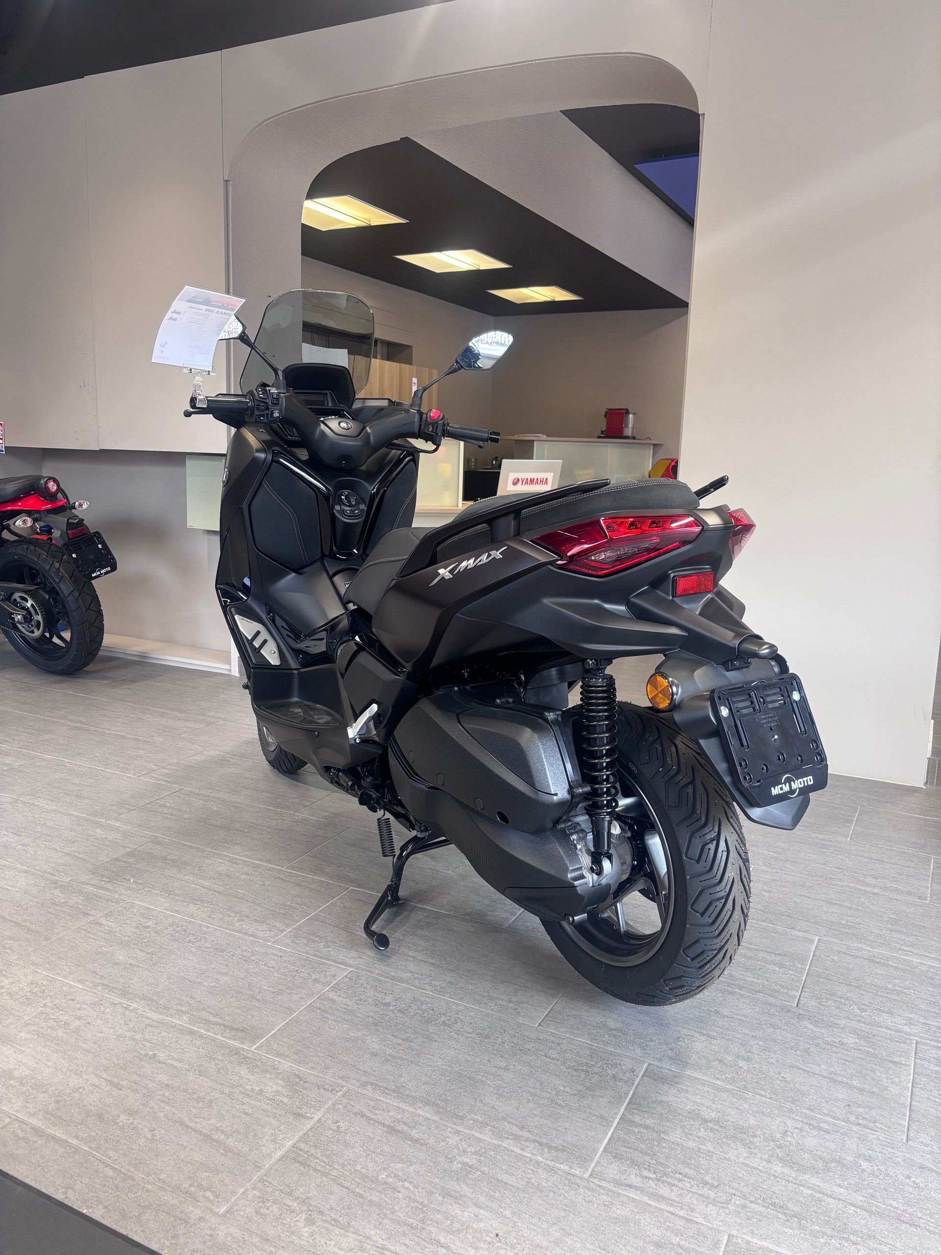 YAMAHA X-Max 300 Tech Max-image-3