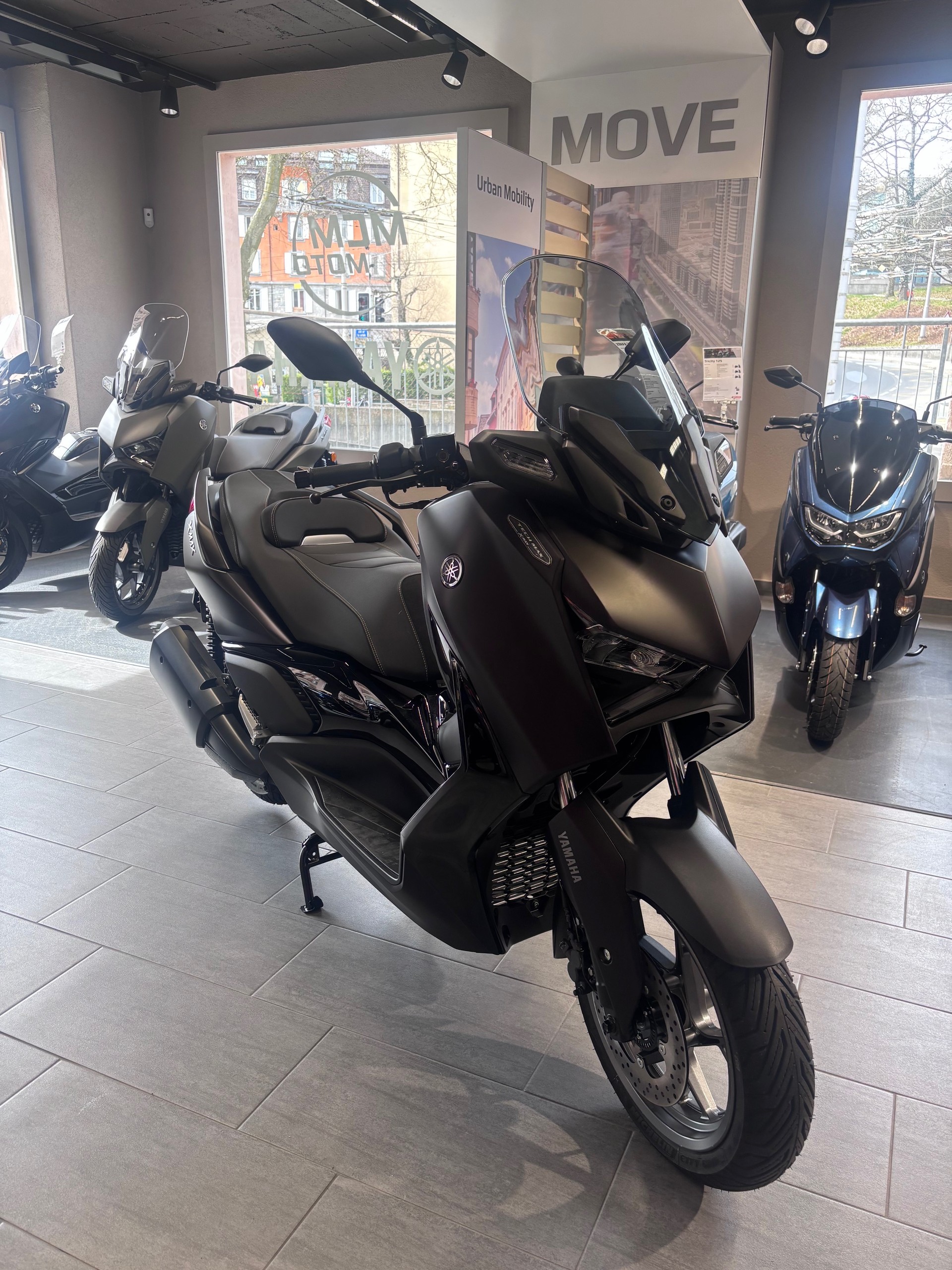 YAMAHA X-Max 300 Tech Max-image-1