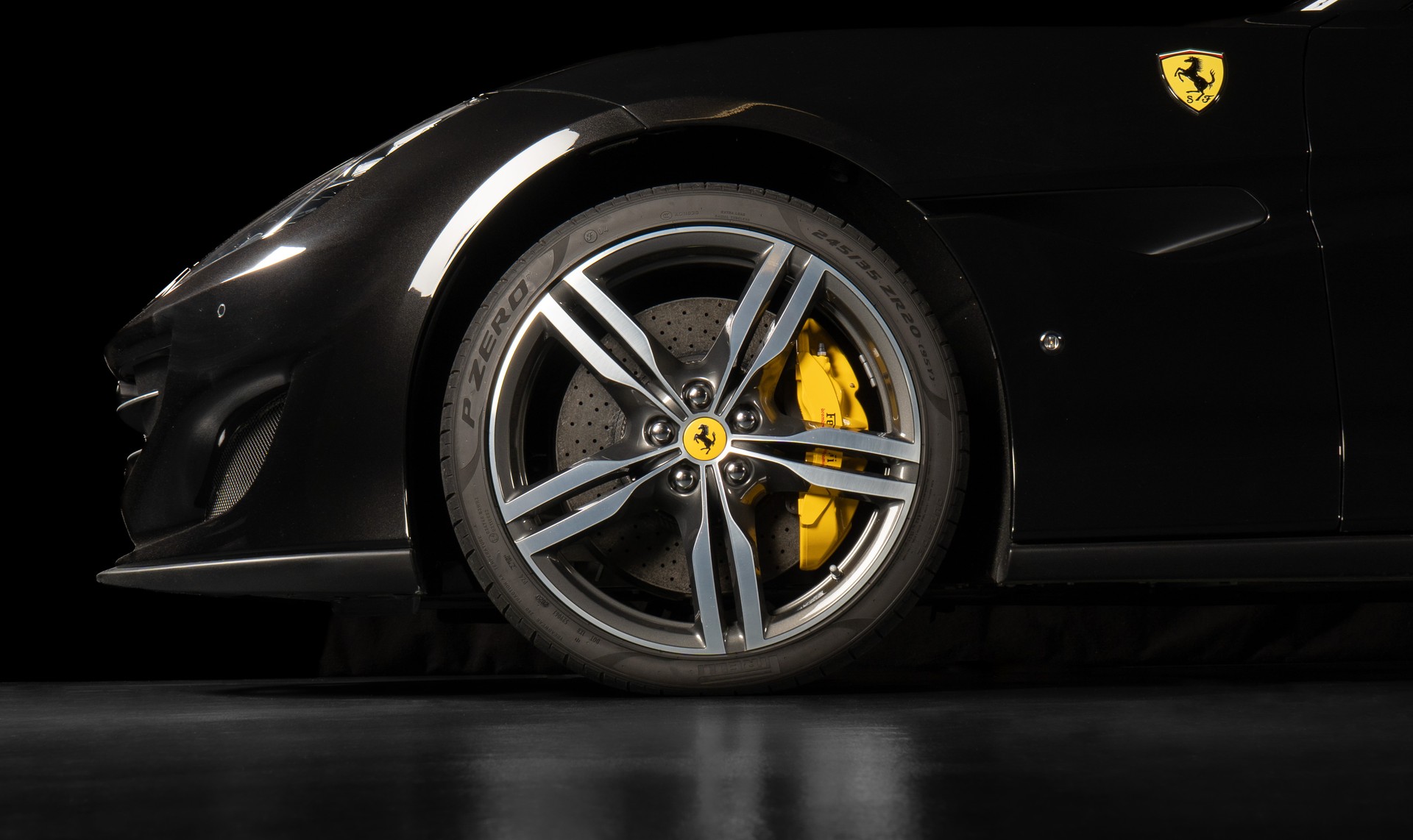 FERRARI Portofino 3.9 V8 T-showroom-element-3