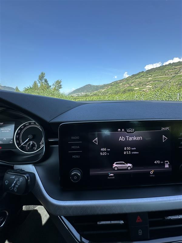 SKODA Kamiq 1.0 TSI Tour-image-1