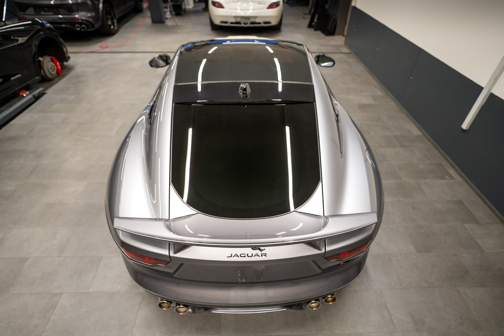 JAGUAR F-Type Coupé 5.0 V8 Last Edition R75 Automatik AWD-image-5