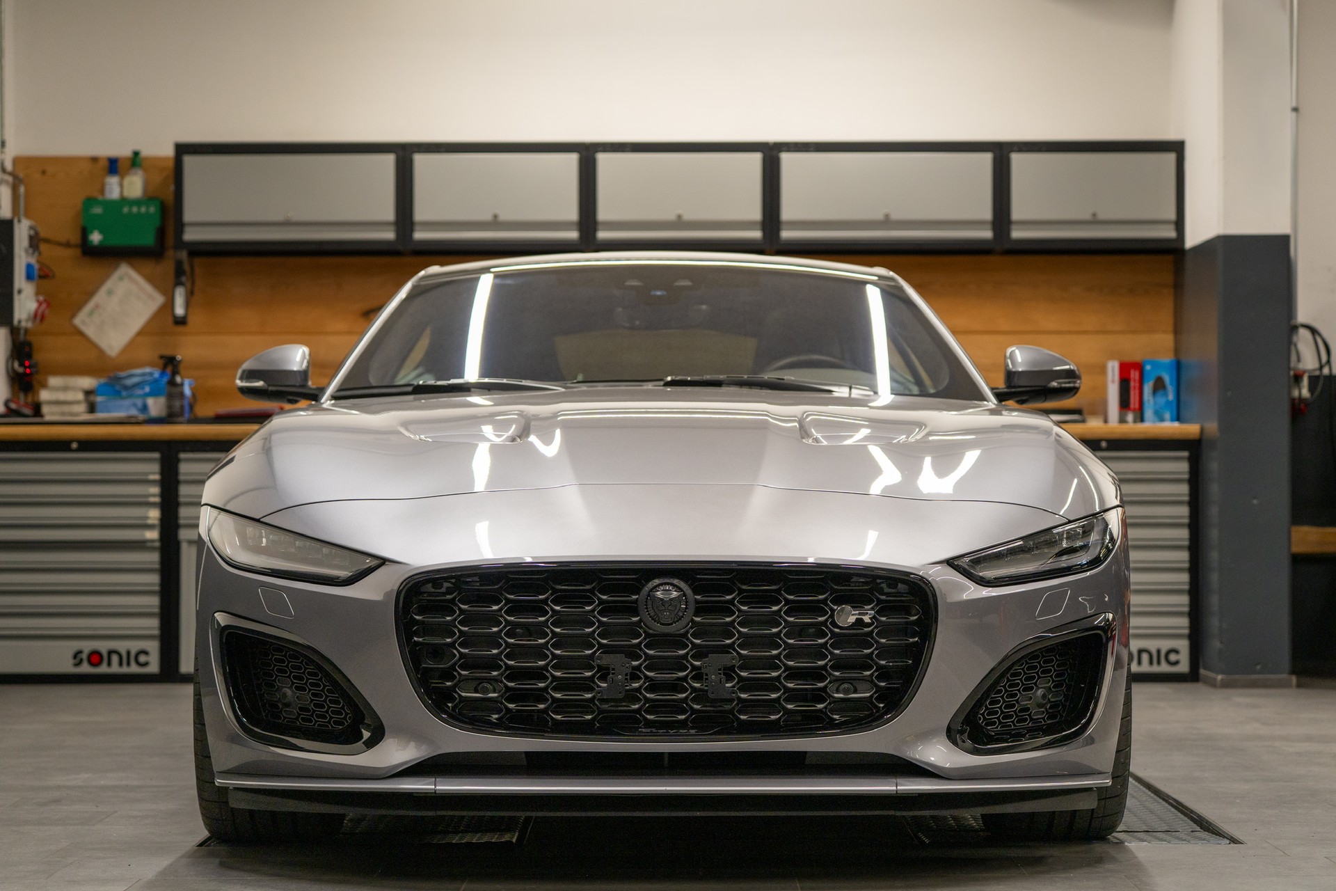 JAGUAR F-Type Coupé 5.0 V8 Last Edition R75 Automatik AWD-image-24