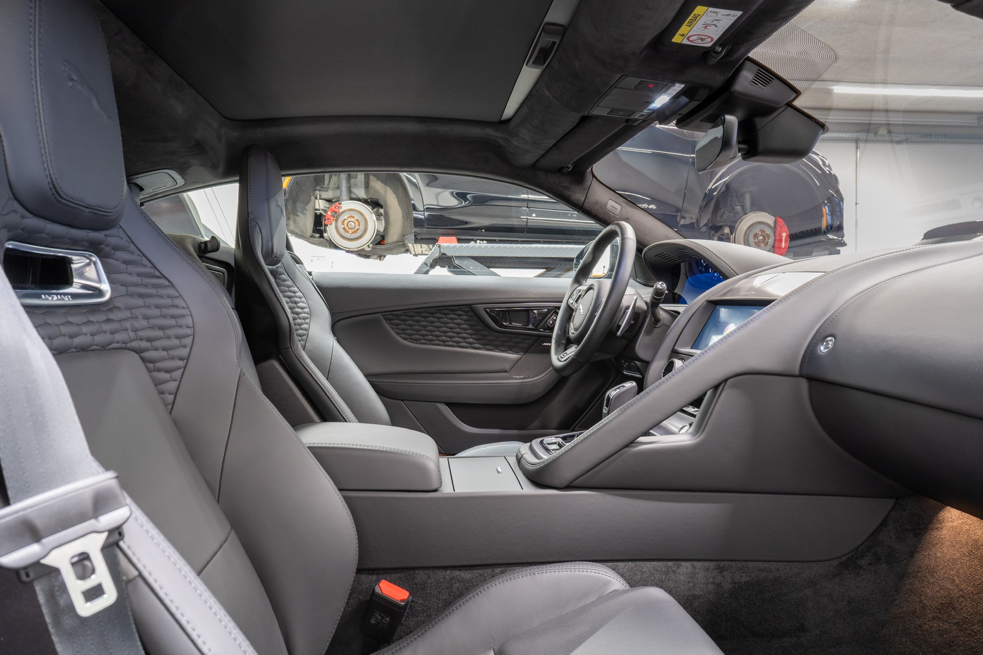 JAGUAR F-Type Coupé 5.0 V8 Last Edition R75 Automatik AWD-image-10