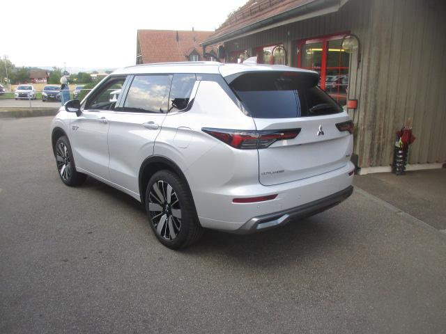 MITSUBISHI Outlander 2.4 PHEV Instyle 4x4-image-4