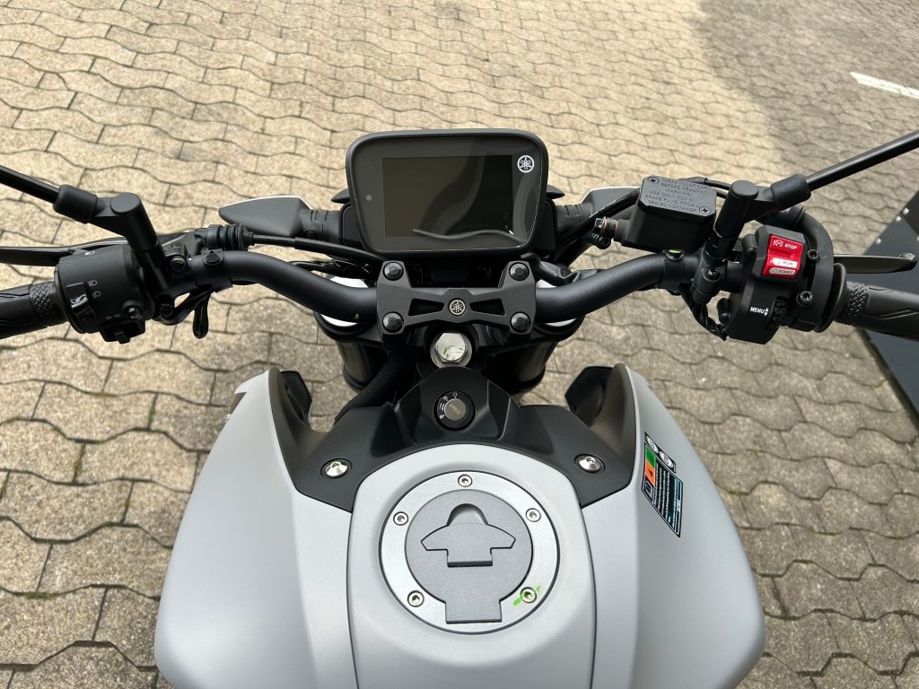 YAMAHA MT 125-image-10