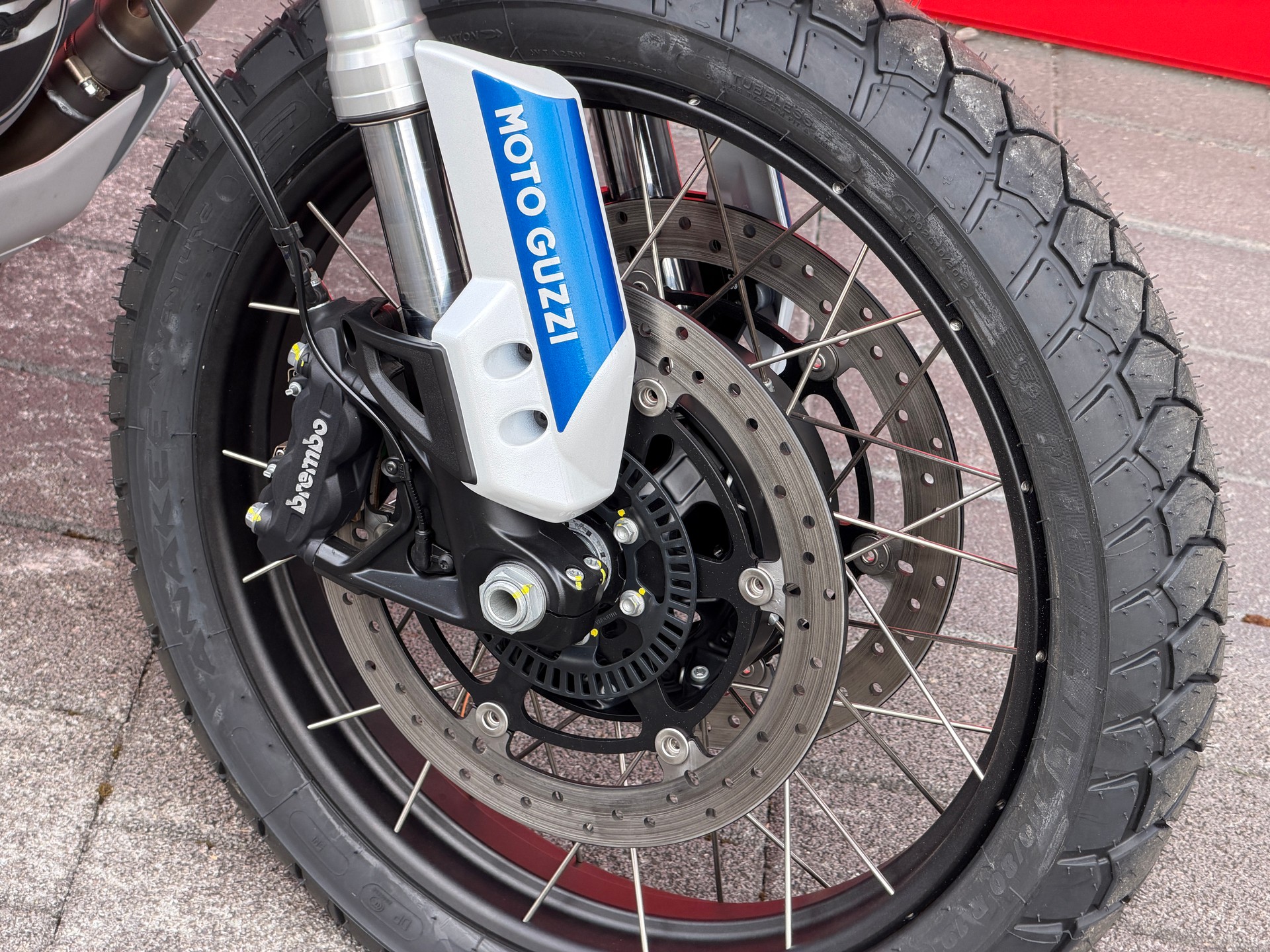 MOTO GUZZI V85 TT (35kW)-image-9