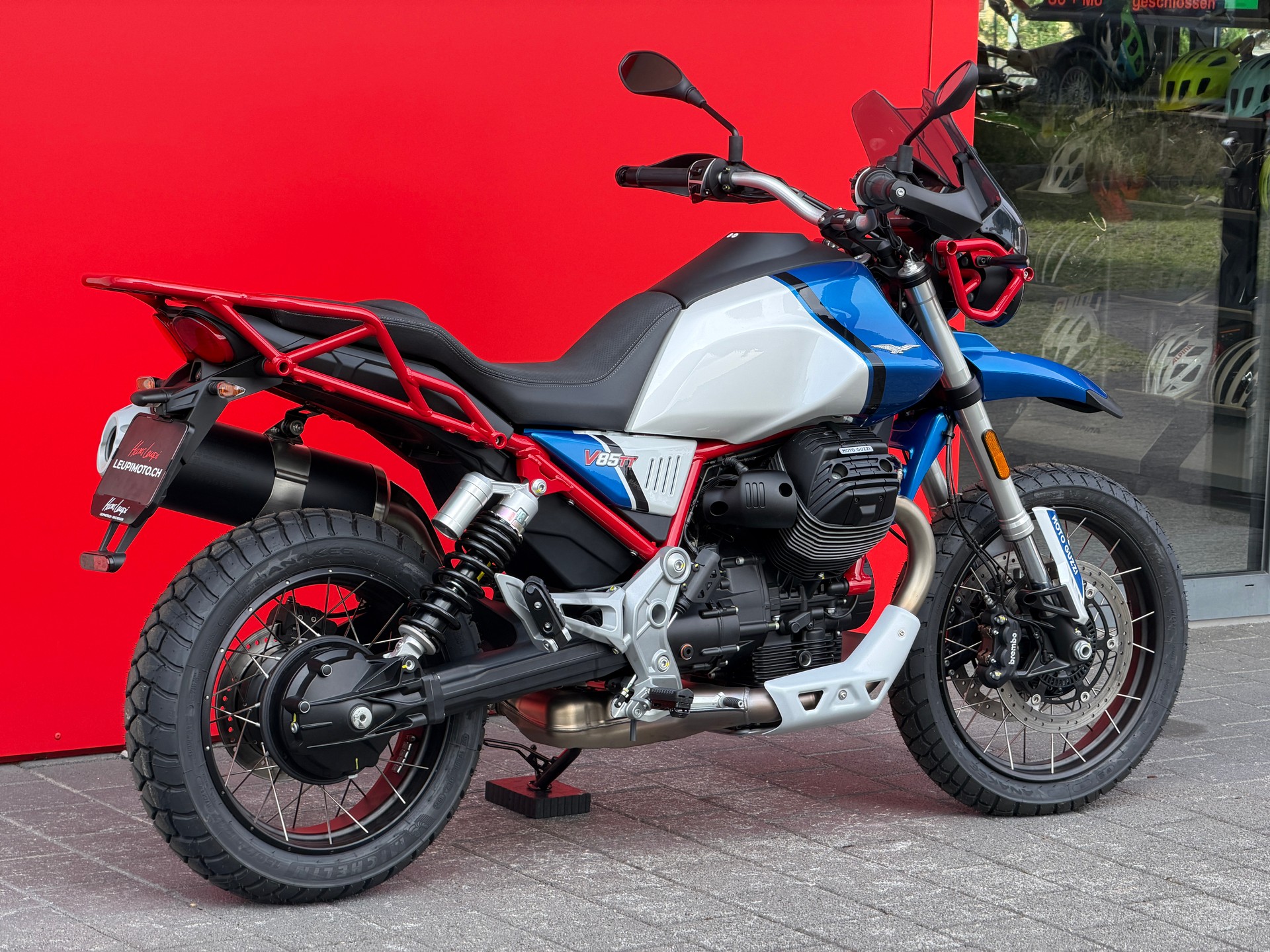 MOTO GUZZI V85 TT (35kW)-showroom-element-2