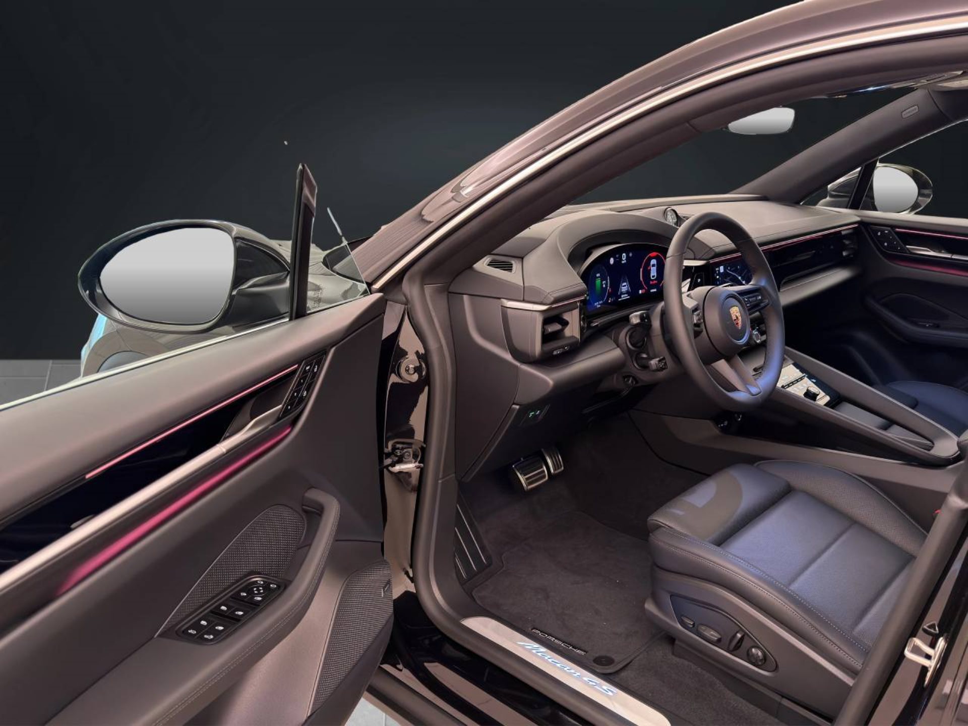 PORSCHE Macan 4S-showroom-element-3
