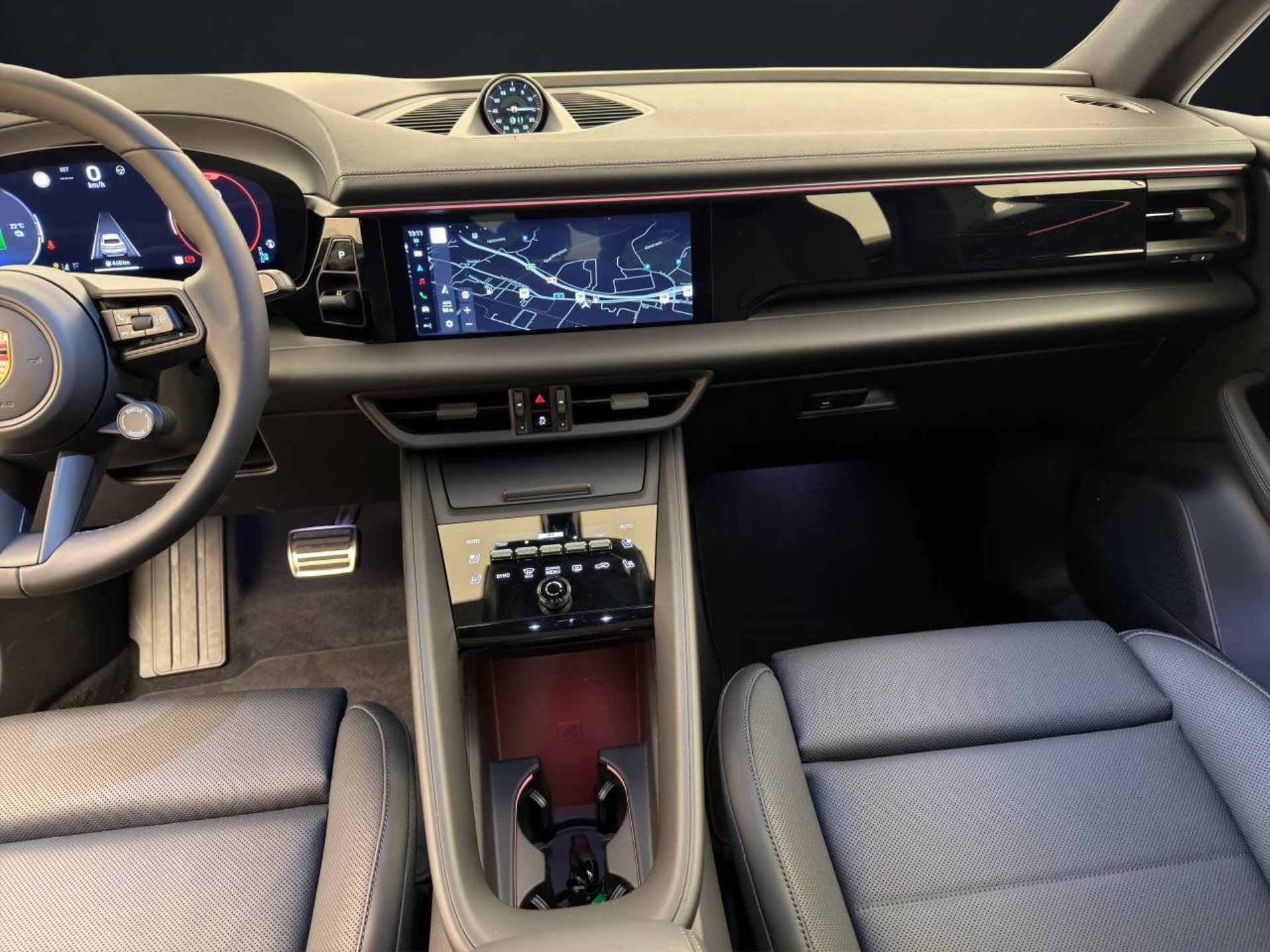 PORSCHE Macan 4S-image-17
