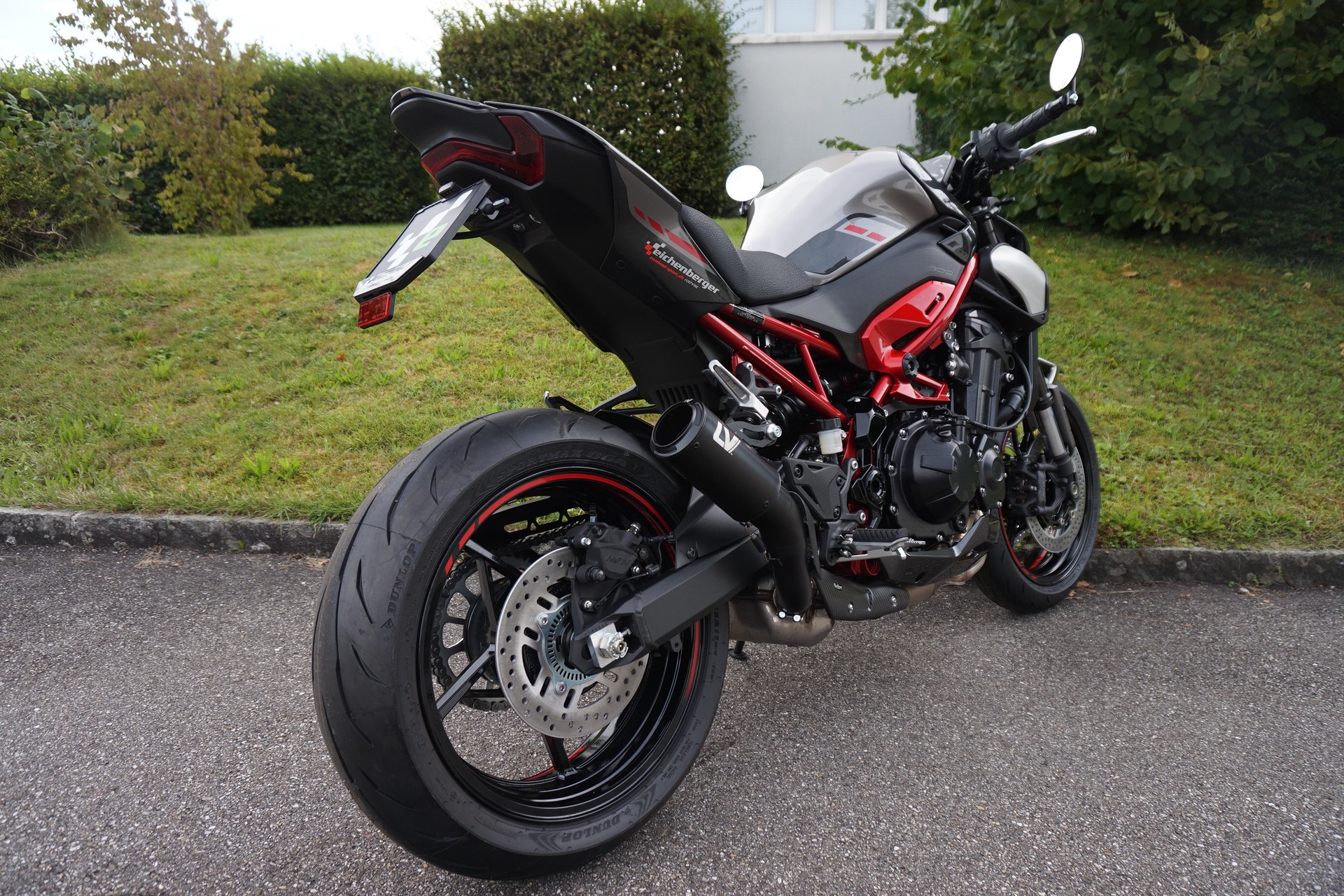 KAWASAKI Z 900 ABS (A2) (35kW) Leovinci LV Corsa S Full Black Edition Auspuff-image-3