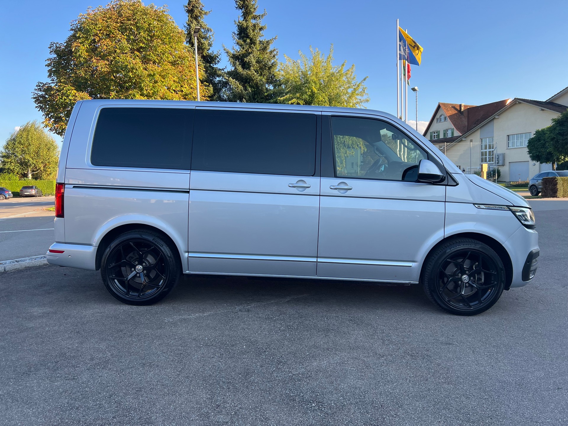 VW T6.1 Multivan 2.0 Bi-TDI Highline 4Motion DSG-showroom-element-3