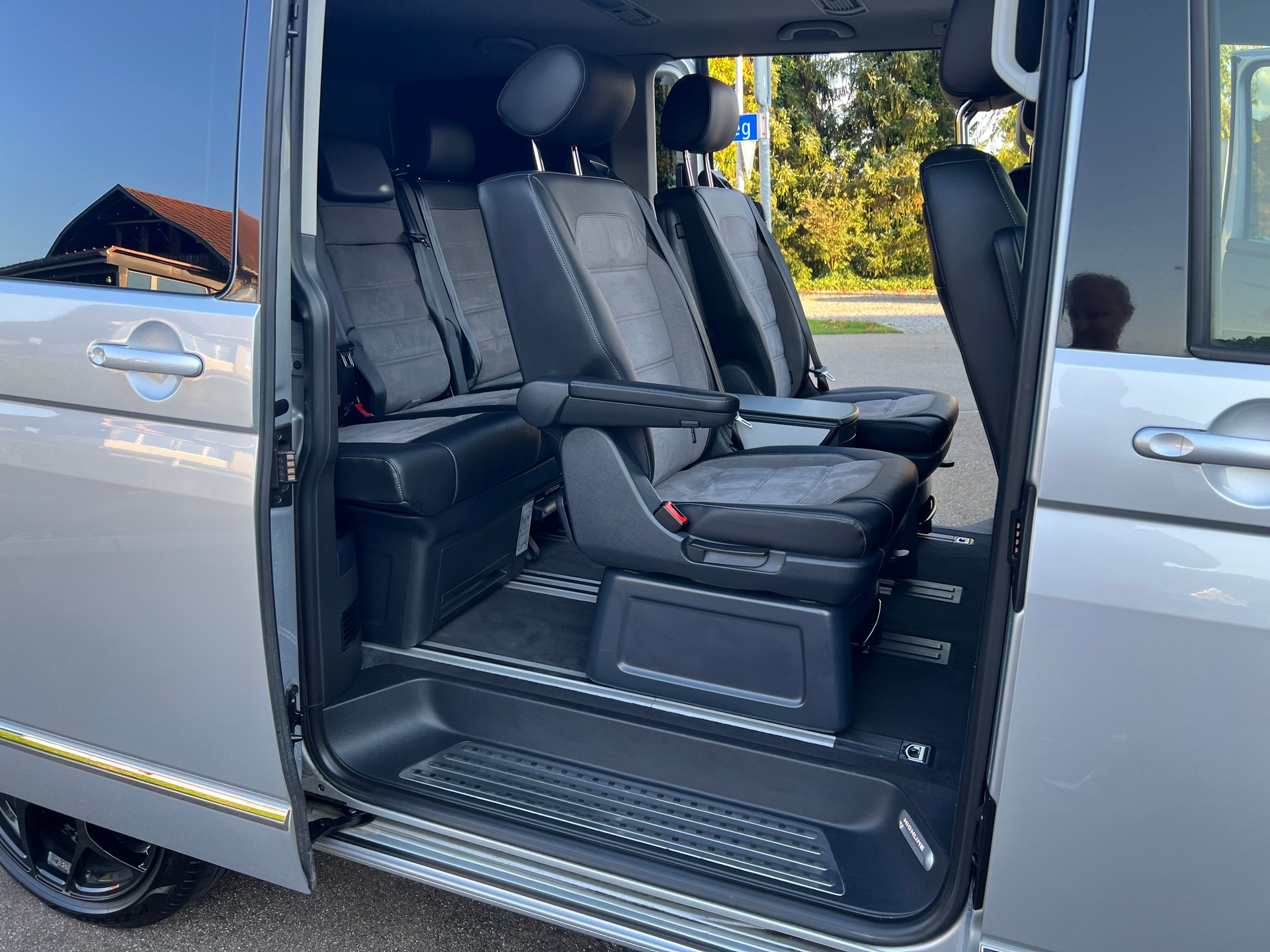 VW T6.1 Multivan 2.0 Bi-TDI Highline 4Motion DSG-image-21