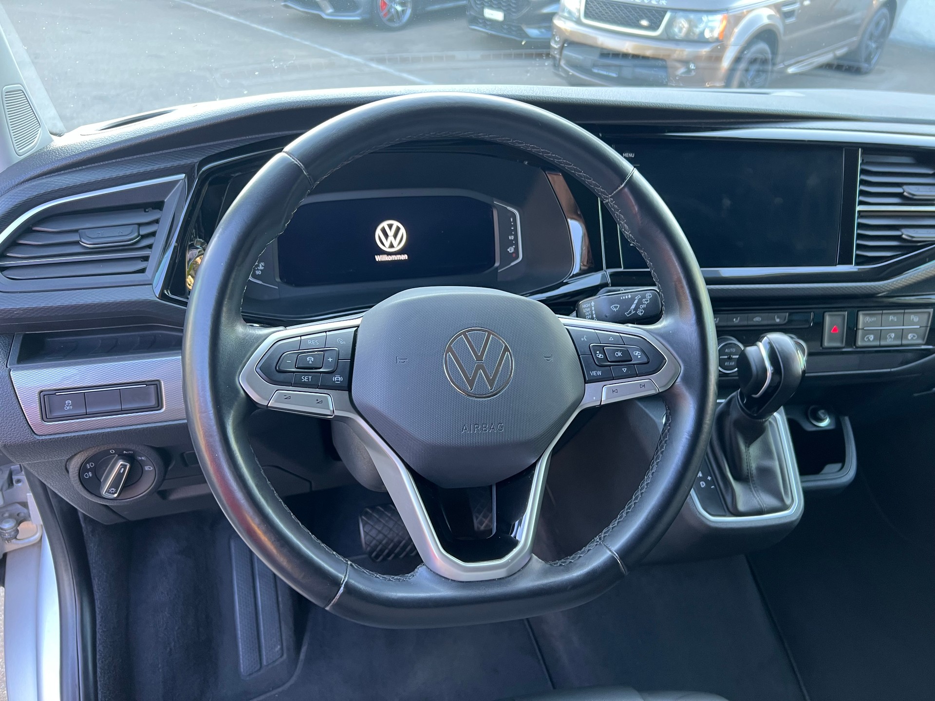 VW T6.1 Multivan 2.0 Bi-TDI Highline 4Motion DSG-image-11