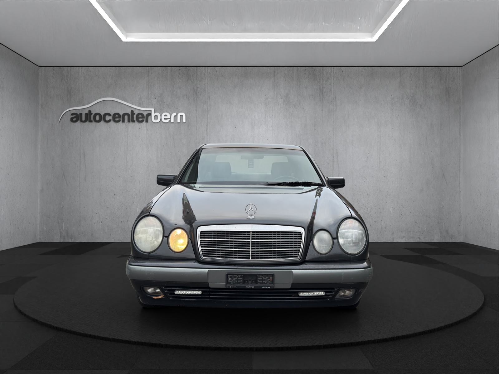 MERCEDES-BENZ E 280 Avantgarde 4-Matic Automatic-image-1