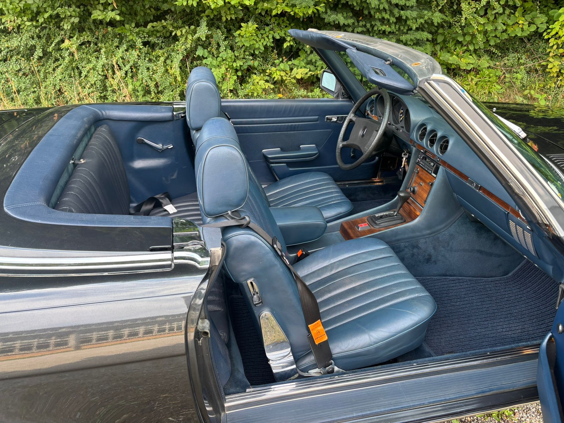 MERCEDES-BENZ V8 Cabriolet ***** Veteran *****-image-11