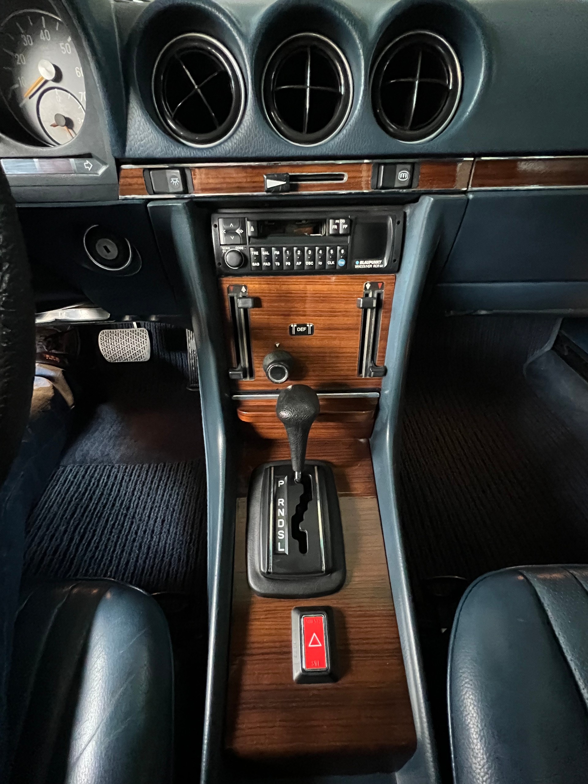 MERCEDES-BENZ V8 Cabriolet ***** Veteran *****-image-15