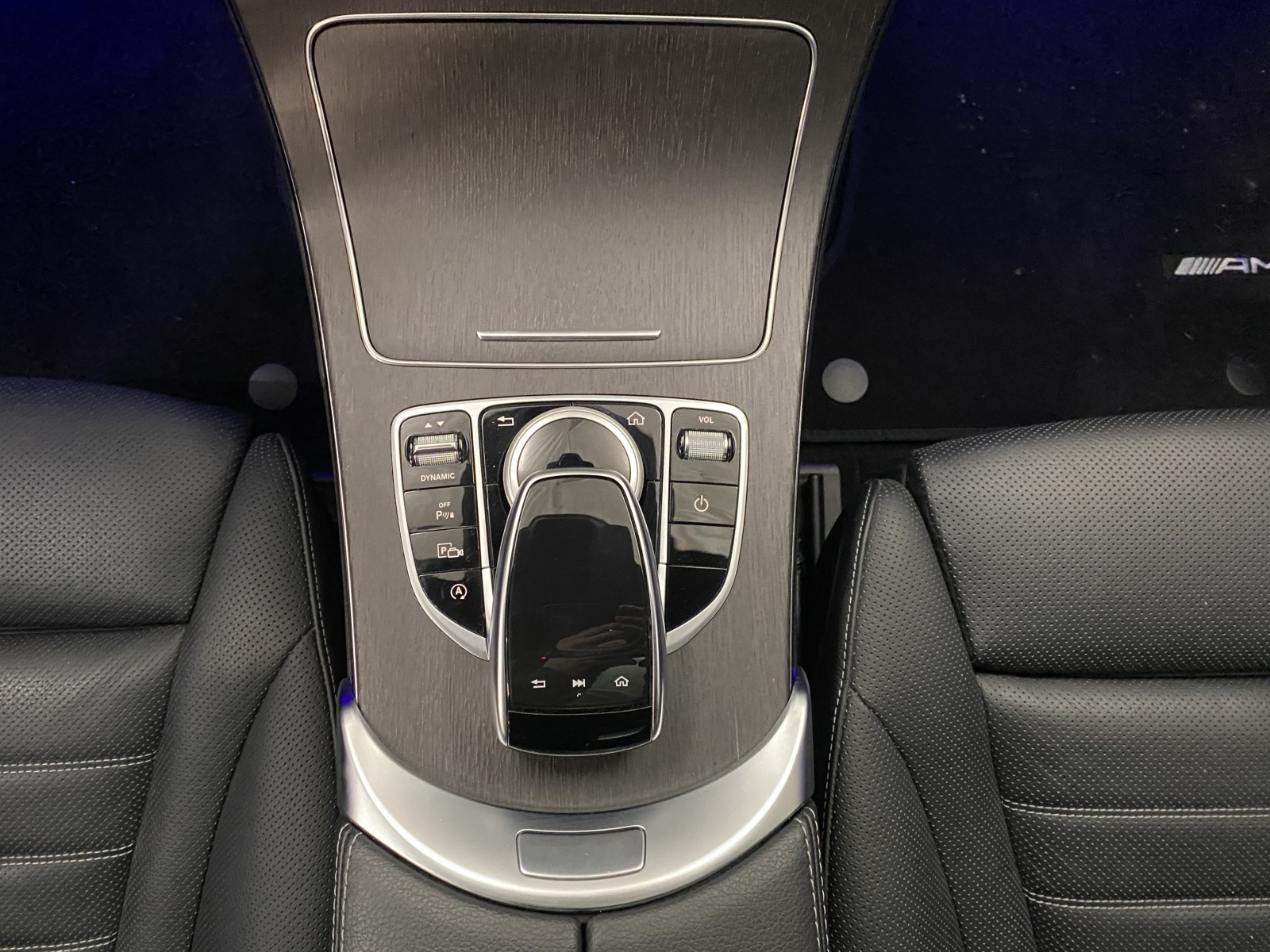 MERCEDES-BENZ C 220 d Swiss Star AMG Line 4MATIC Kombi-image-9
